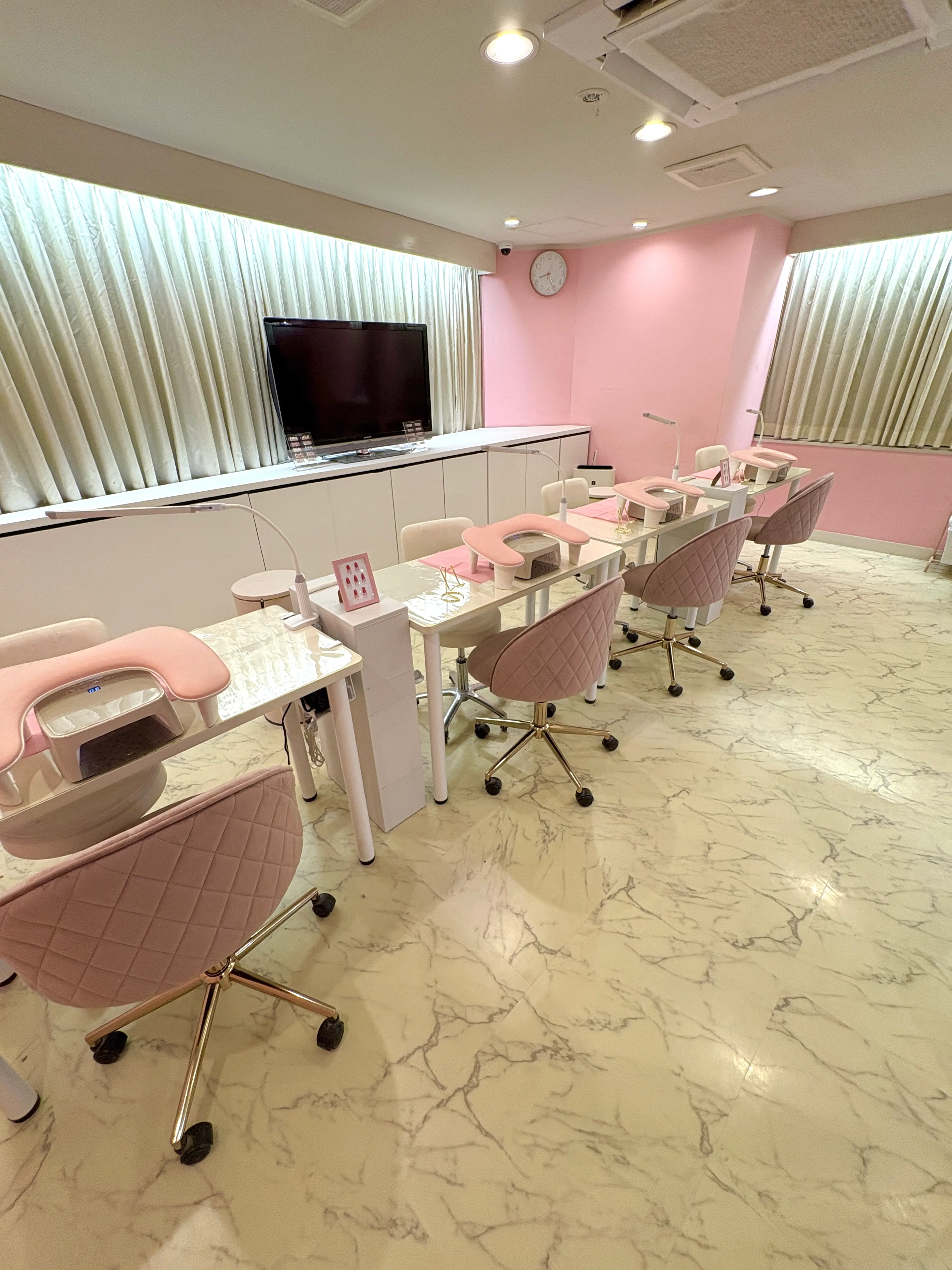 LOVE NAILの内観・外観1