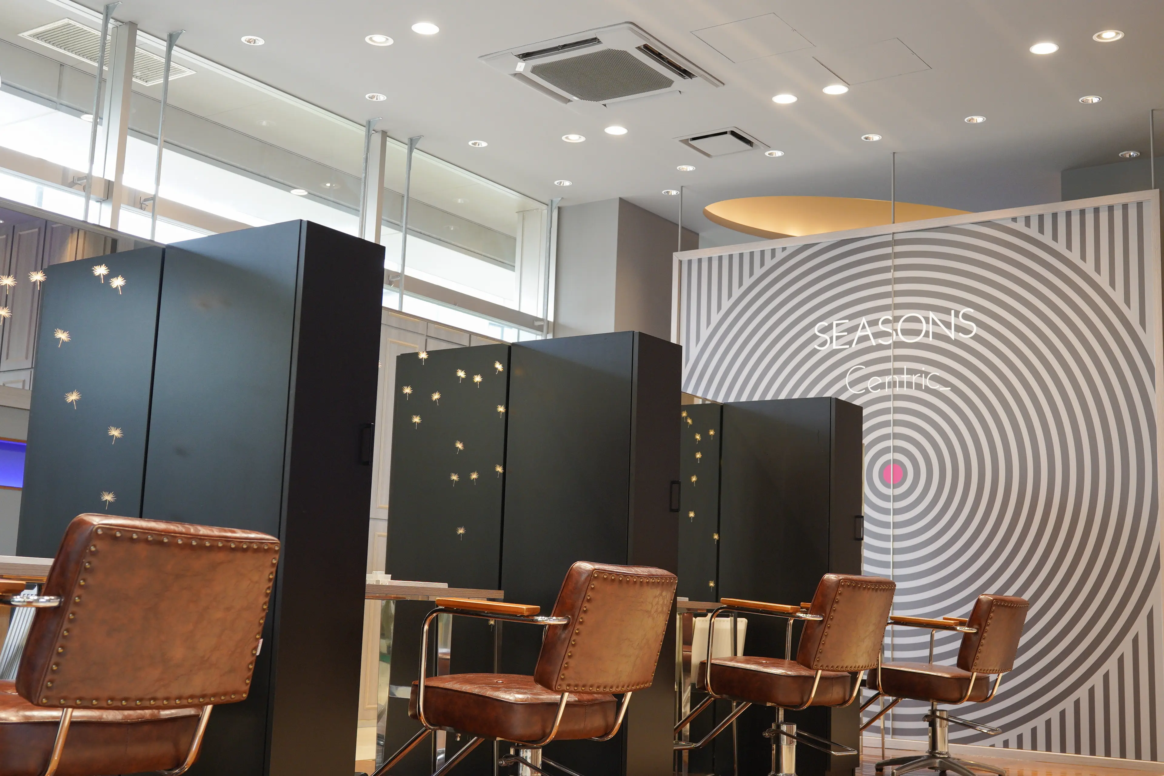 SEASONS Centric 経堂店の内観・外観1