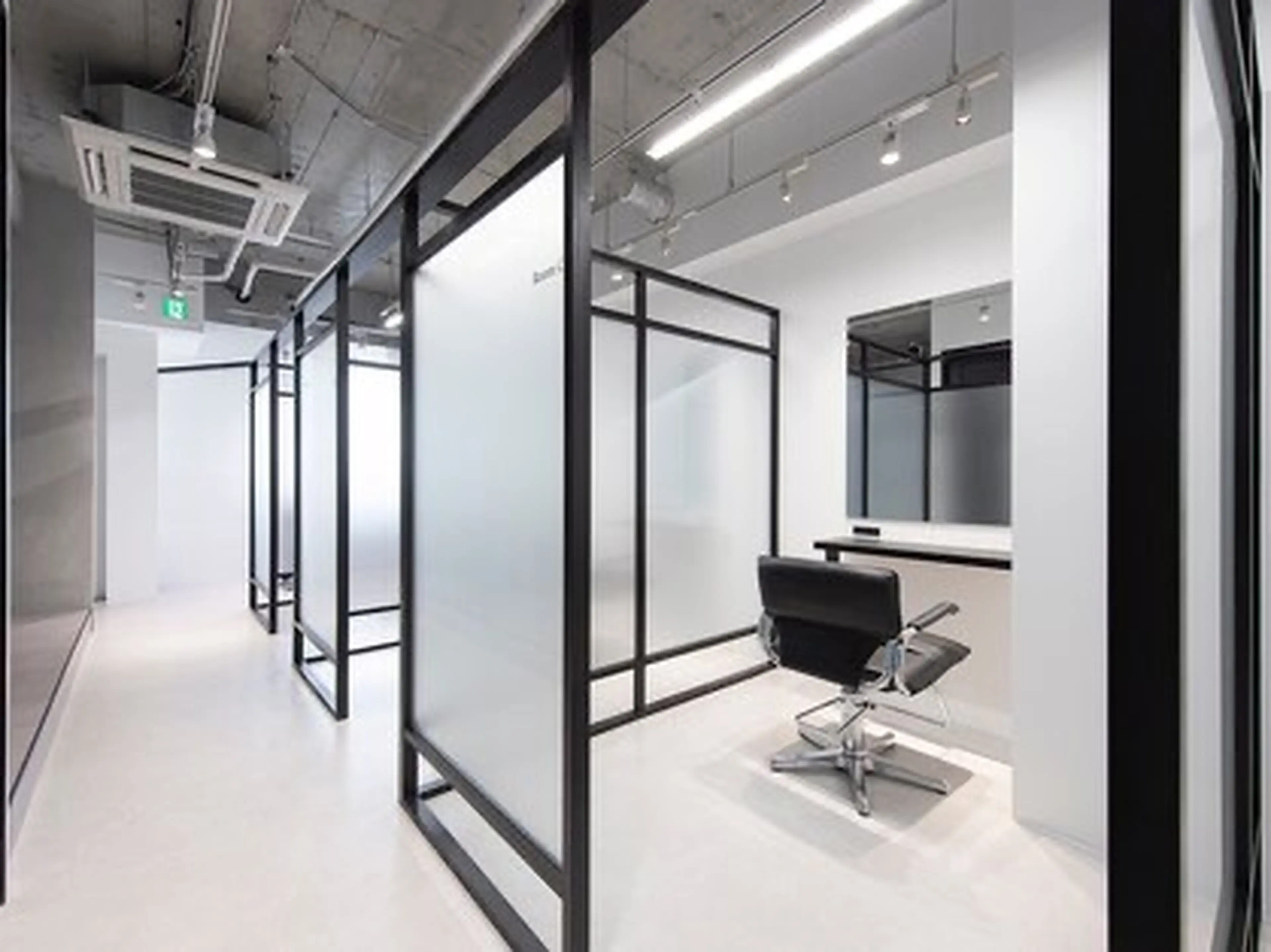 SALOWIN 横浜の内観・外観2