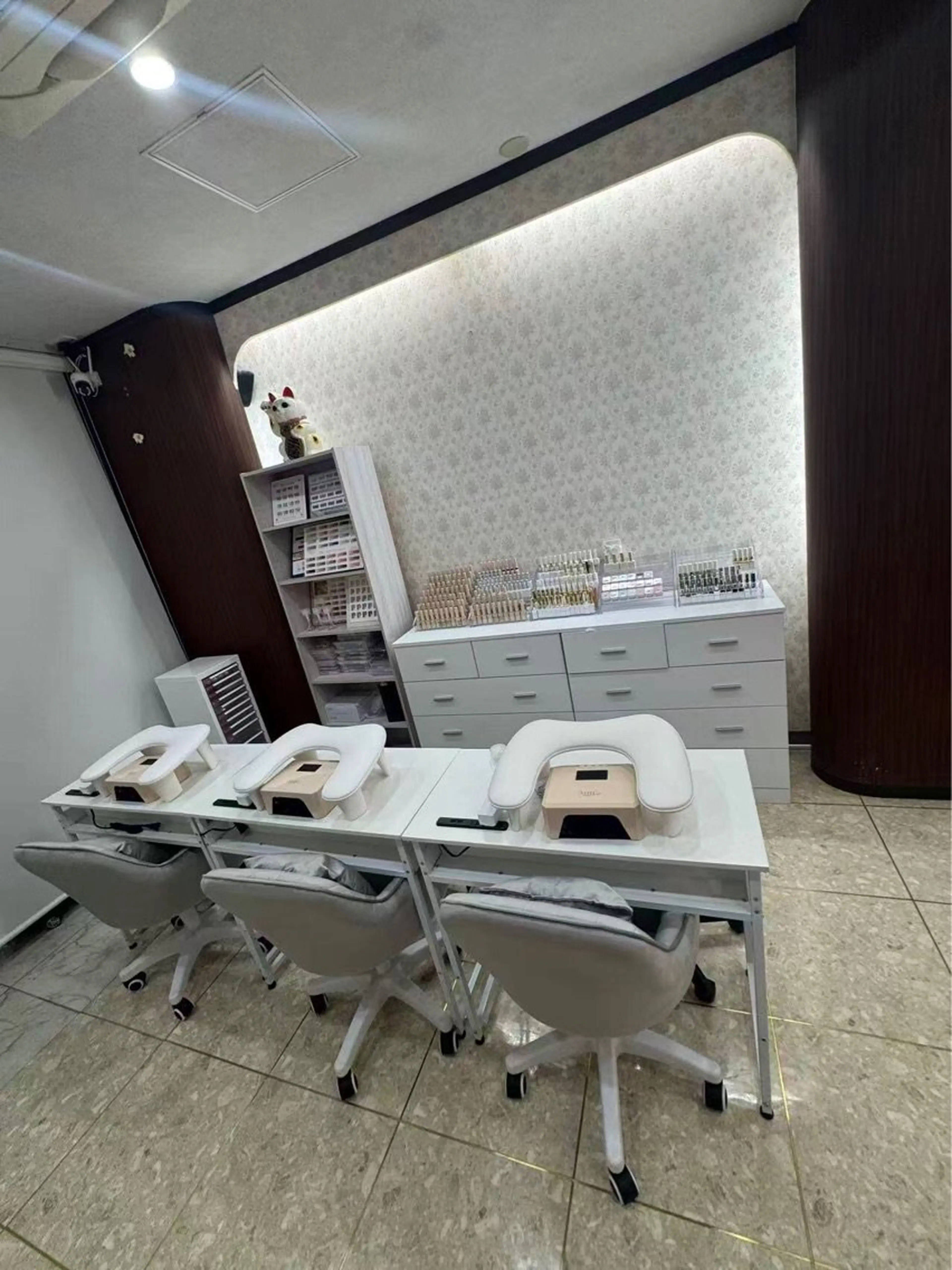 K.Bi nailsalonの内観・外観3