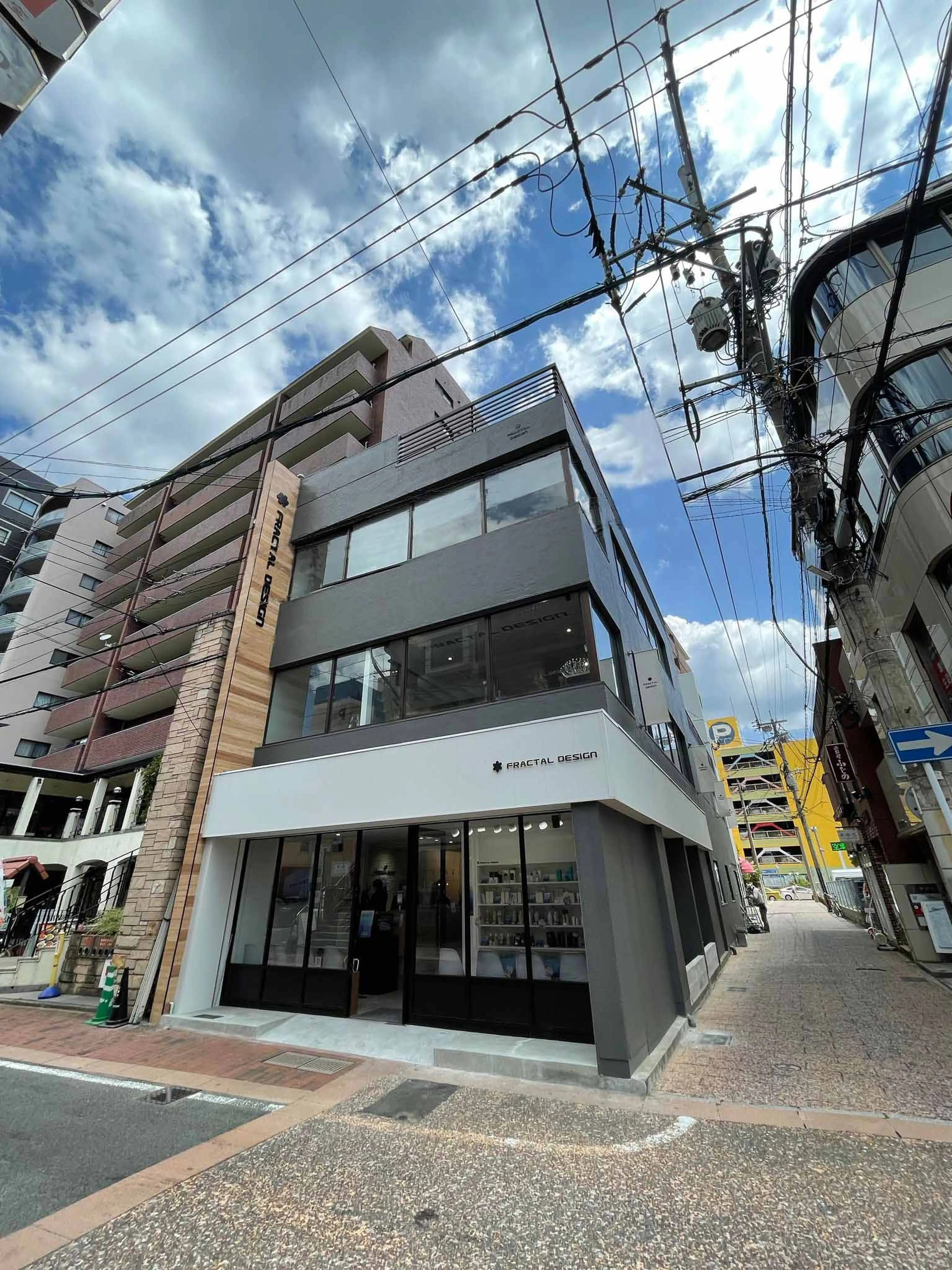 フラクタルデザイン　セントラルの内観・外観1