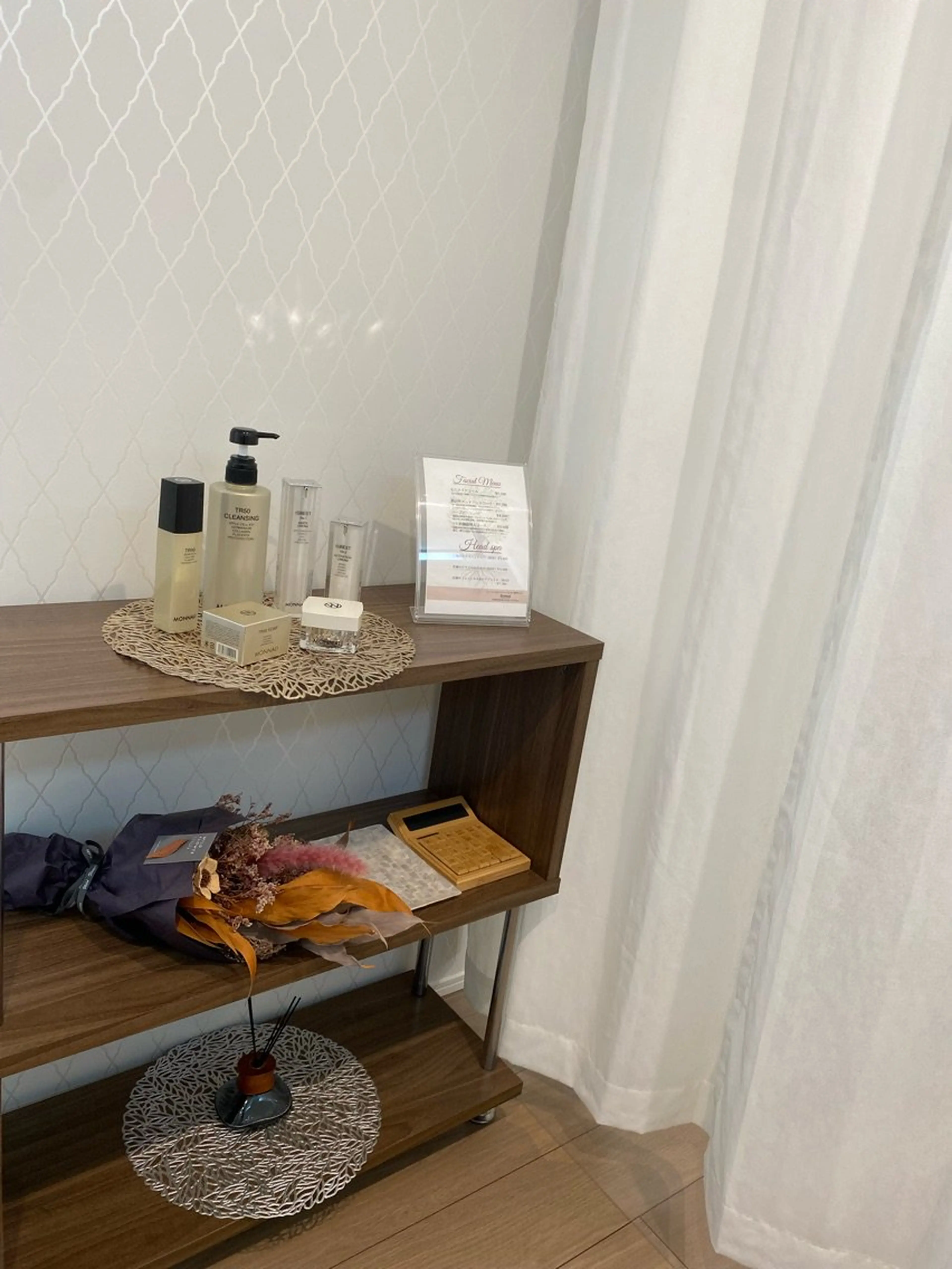 フェイシャルとドライヘッドスパの専門サロン"フォレスト"の内観・外観3