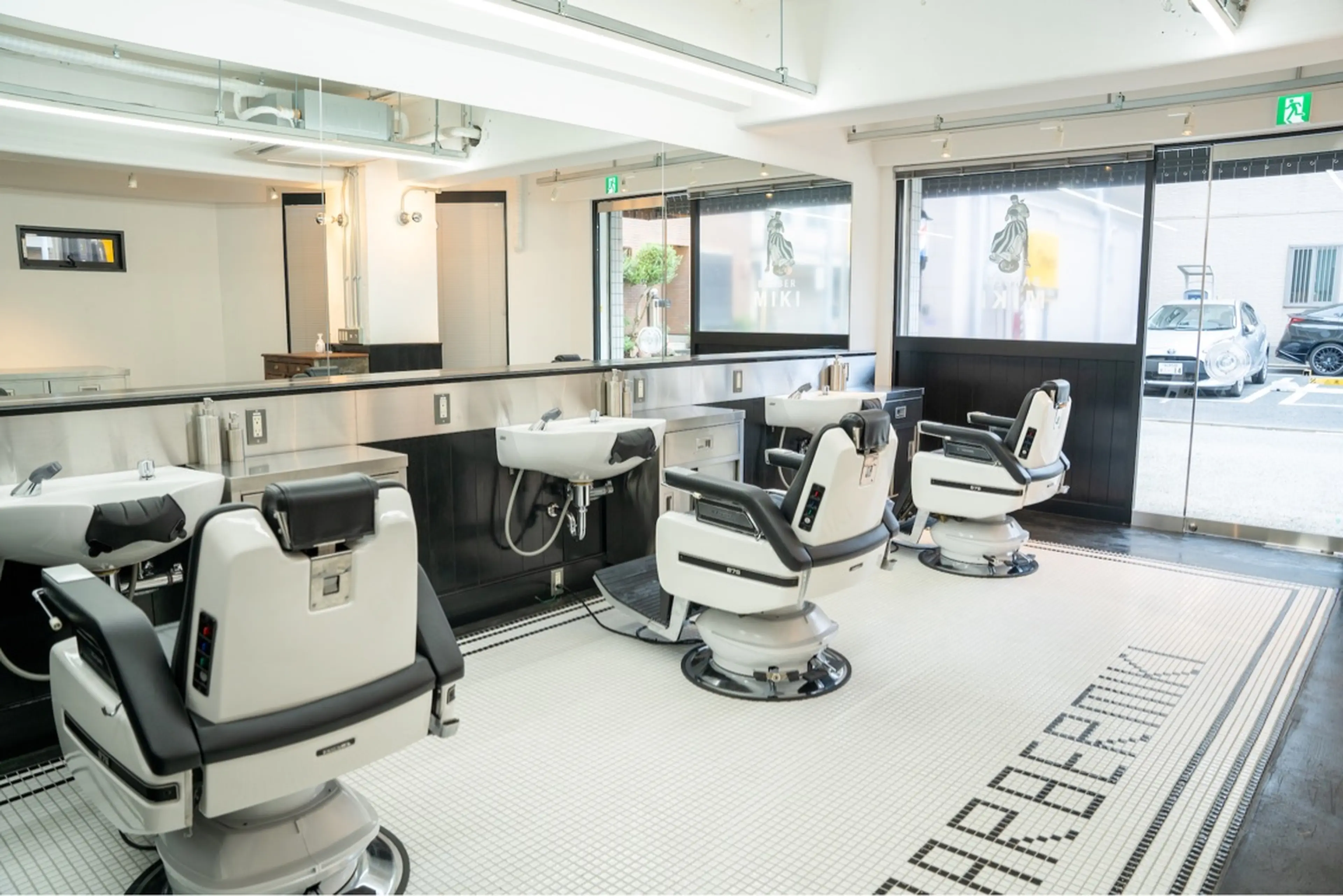 BARBER MIKIの内観・外観2