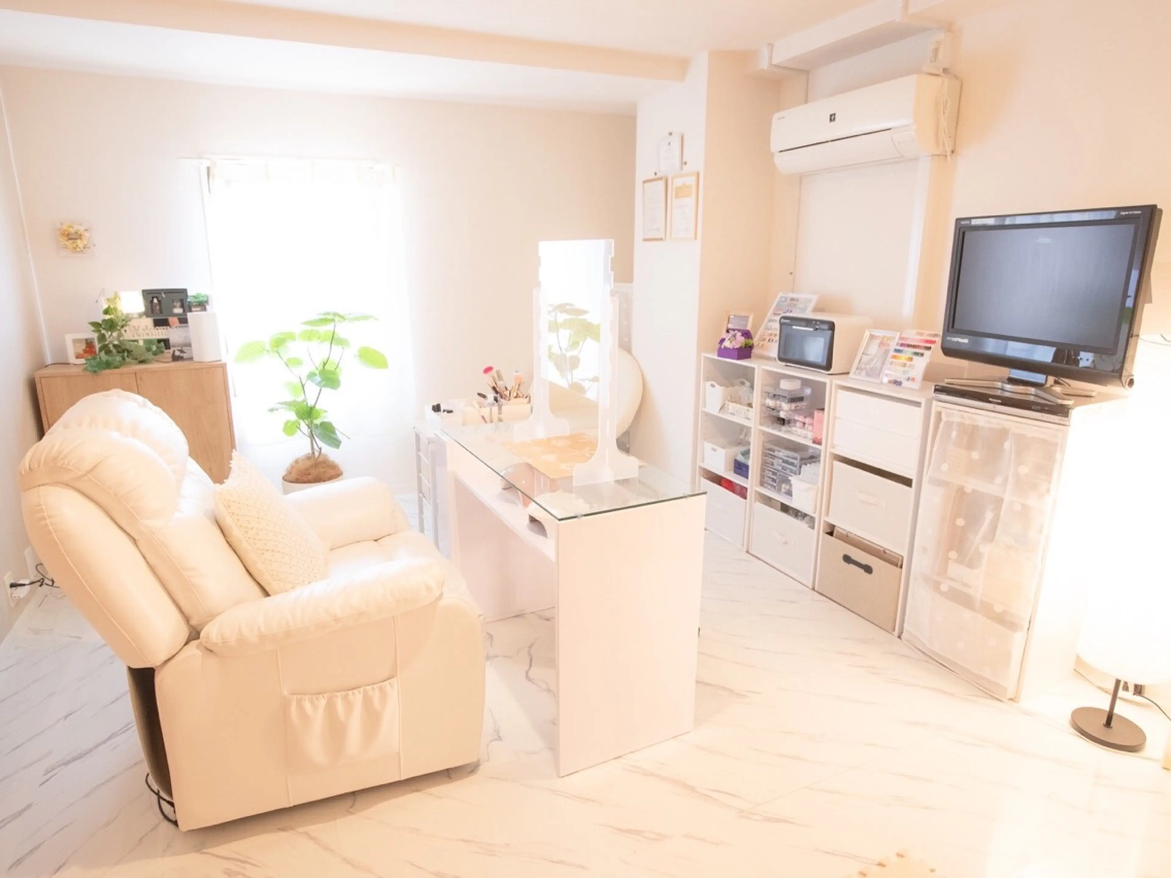 nailsalonA&Mの内観・外観2