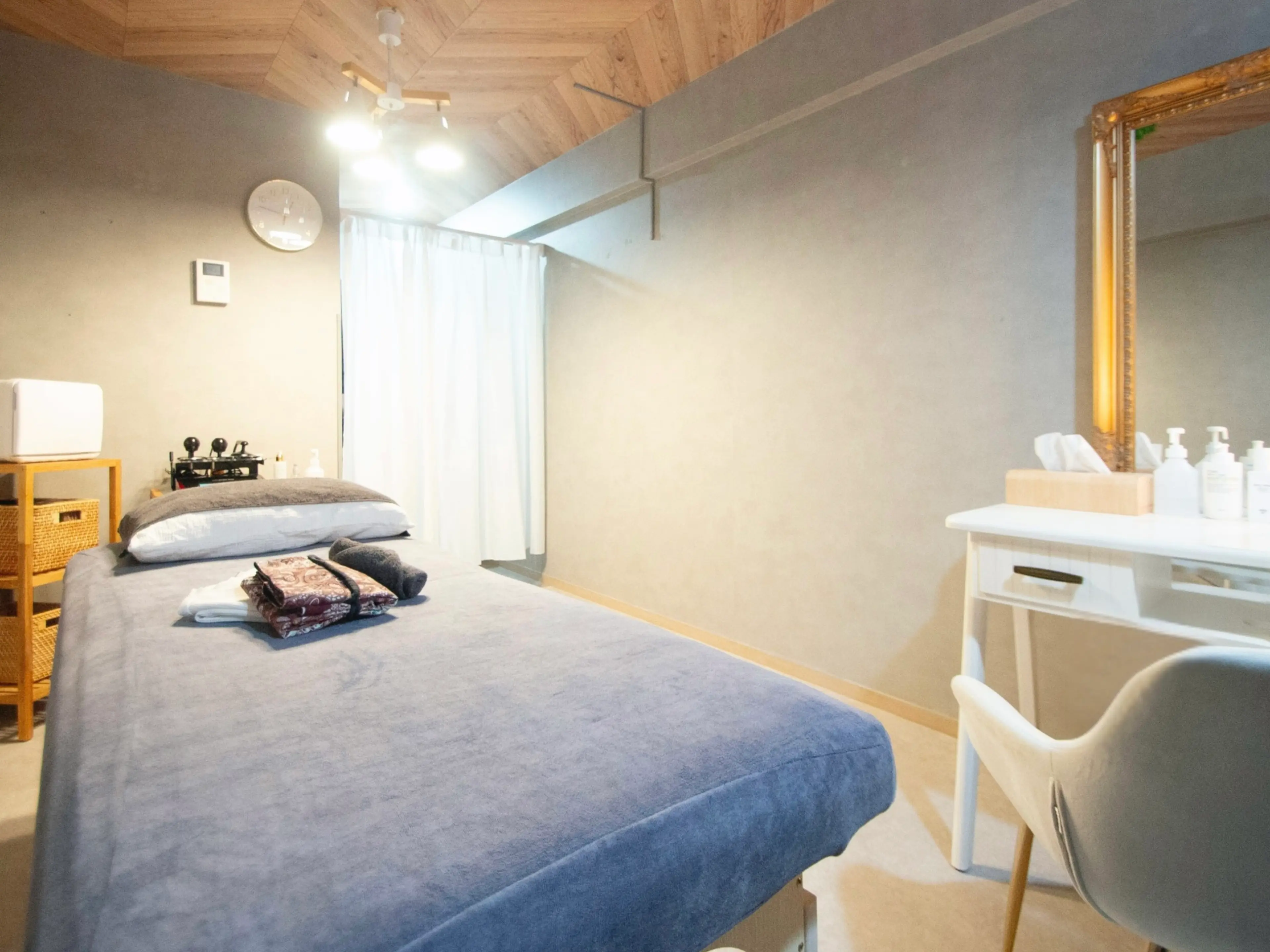 nanairoバスト新宿西口の内観・外観2