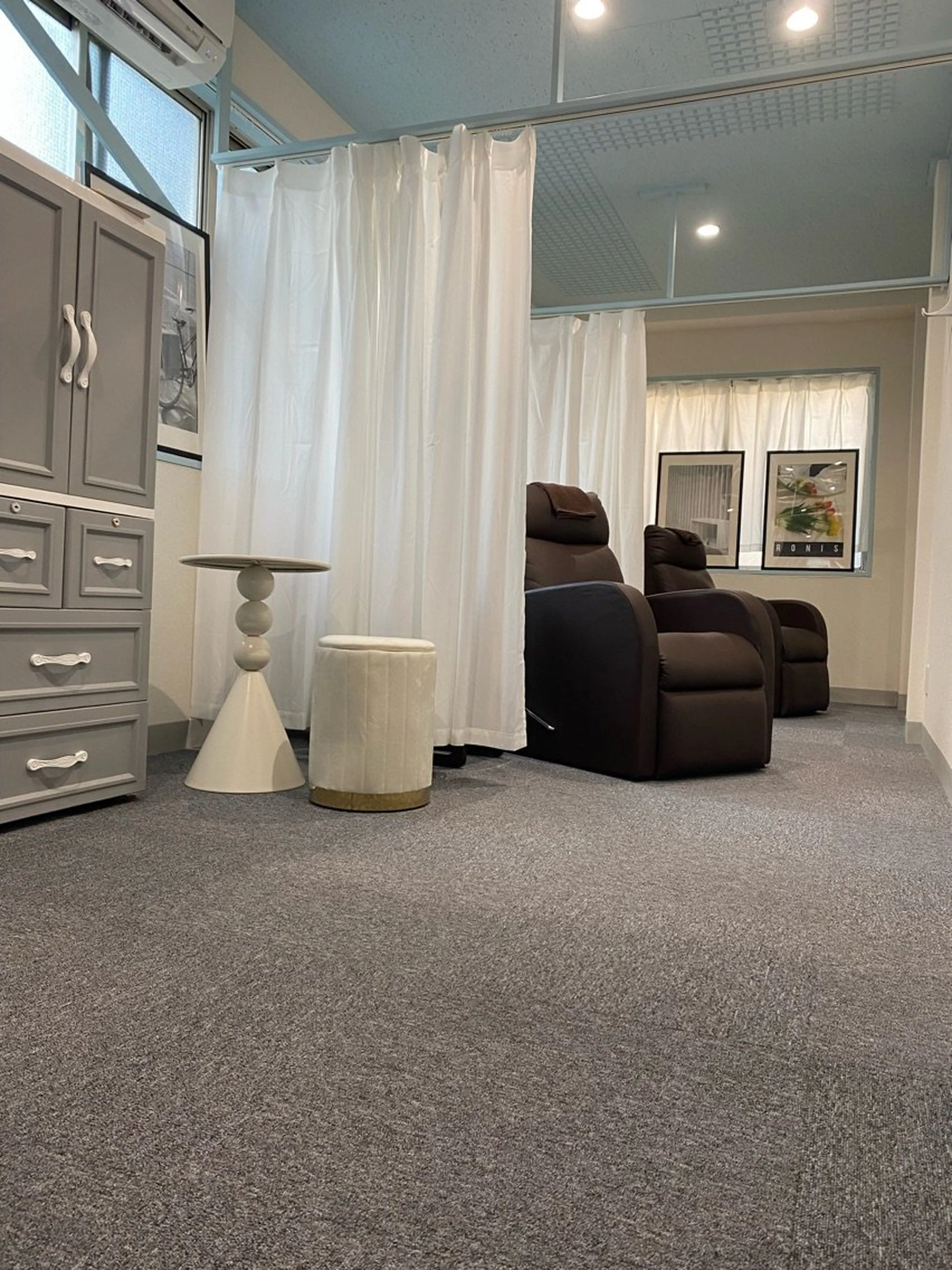 RONISの内観・外観1