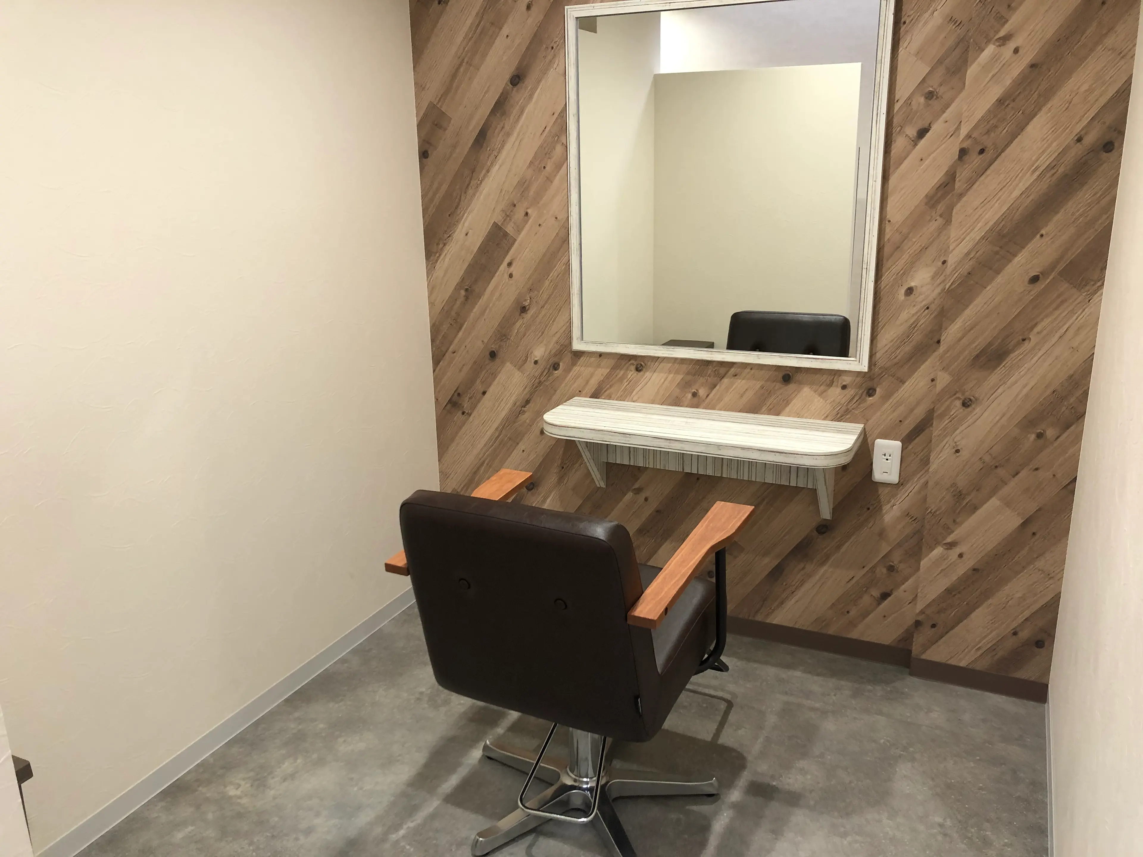 grAtの内観・外観2