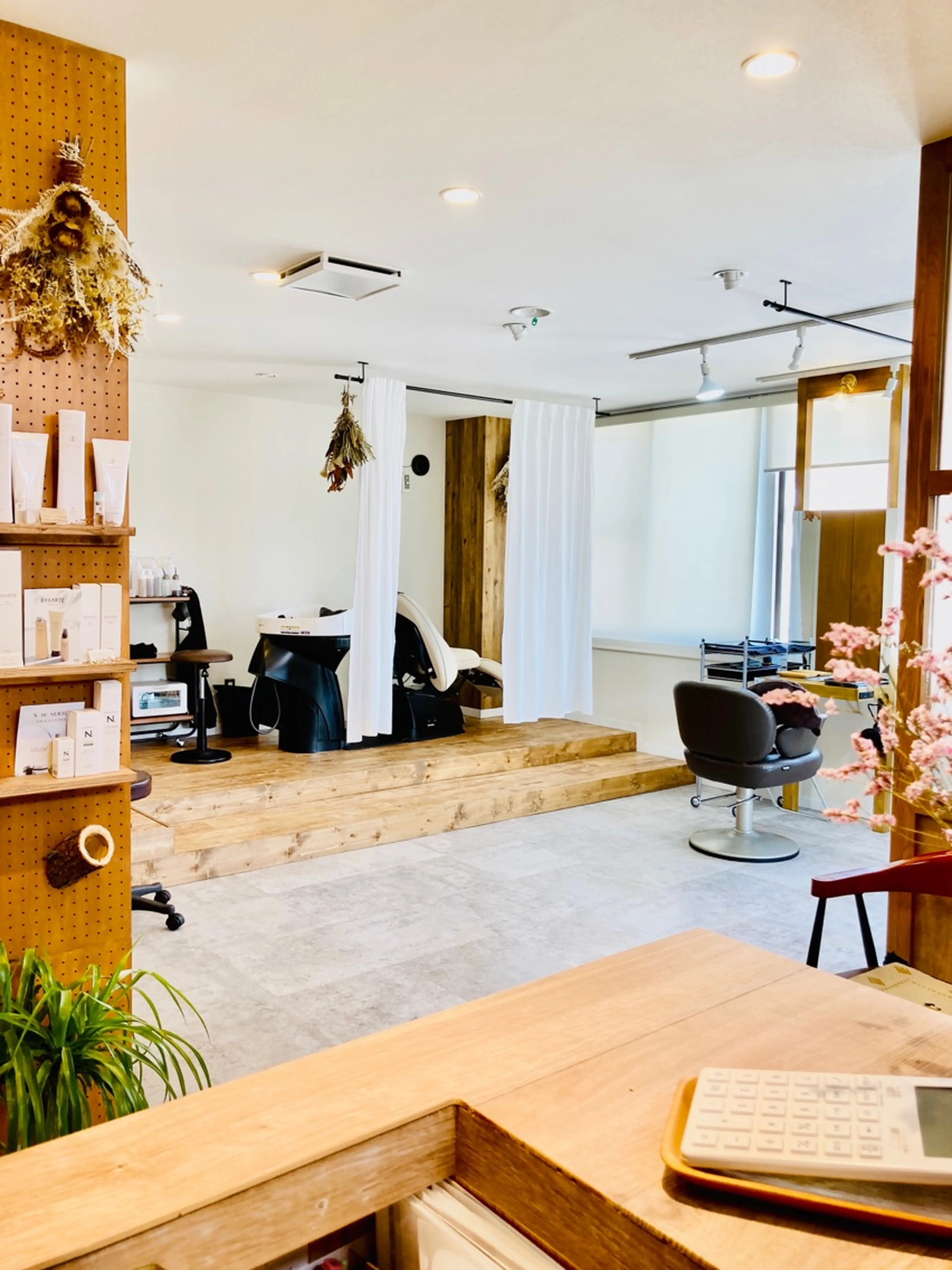 &   restの内観・外観1