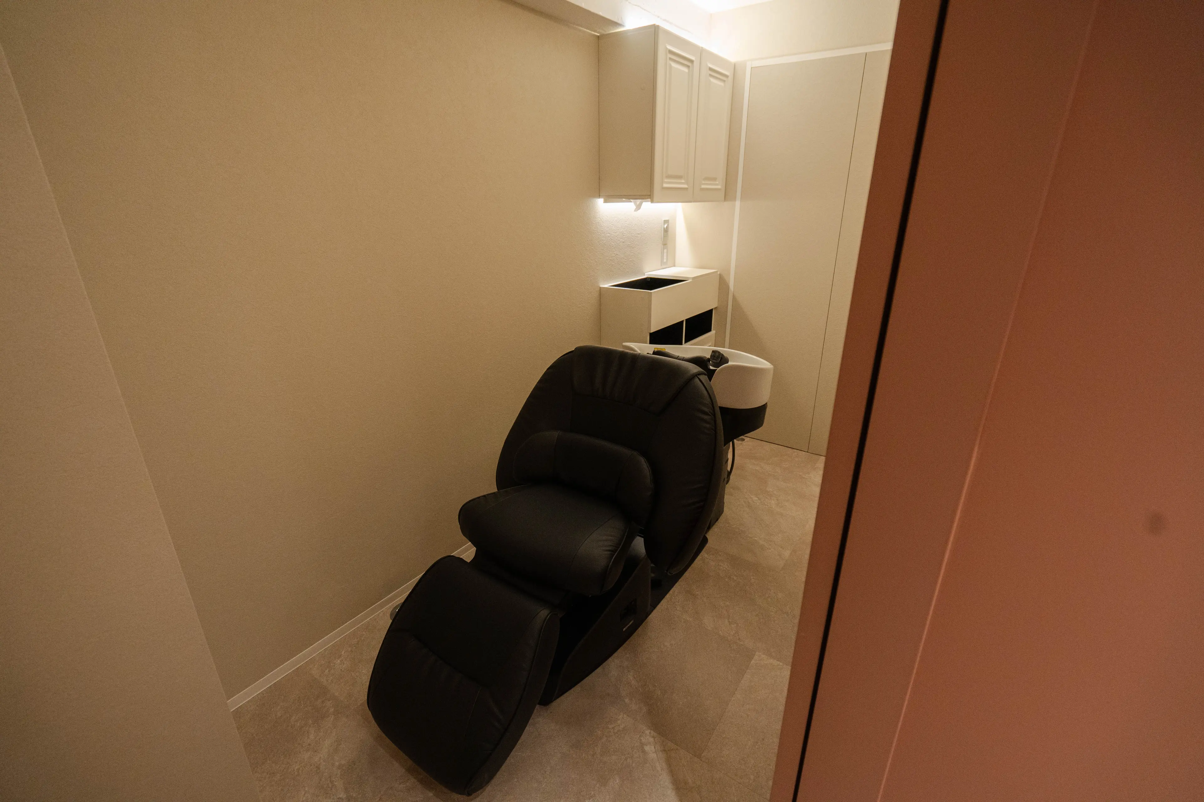 髪質改善サロン ｅａｕ〈オー〉の内観・外観3