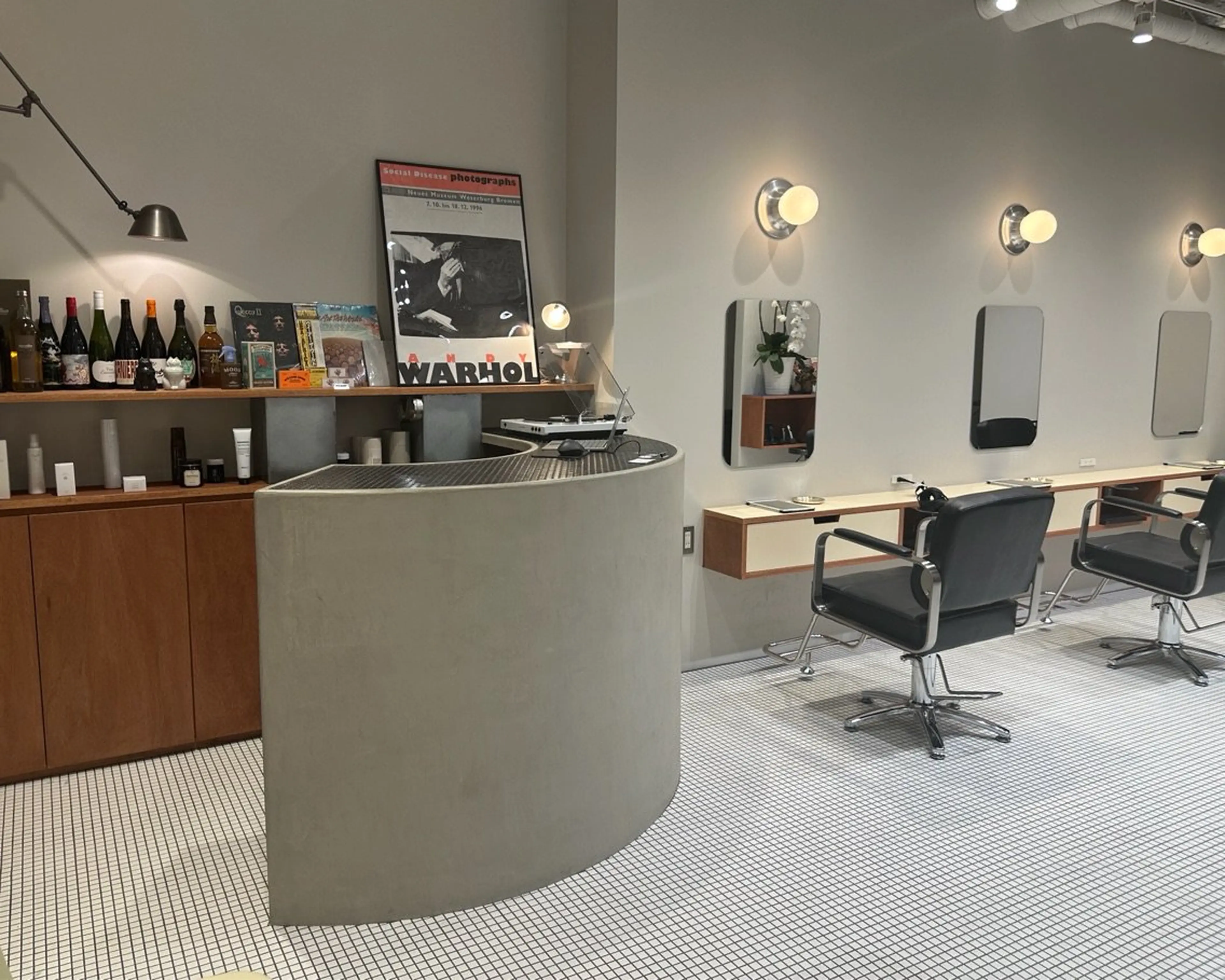 GRIPの内観・外観1