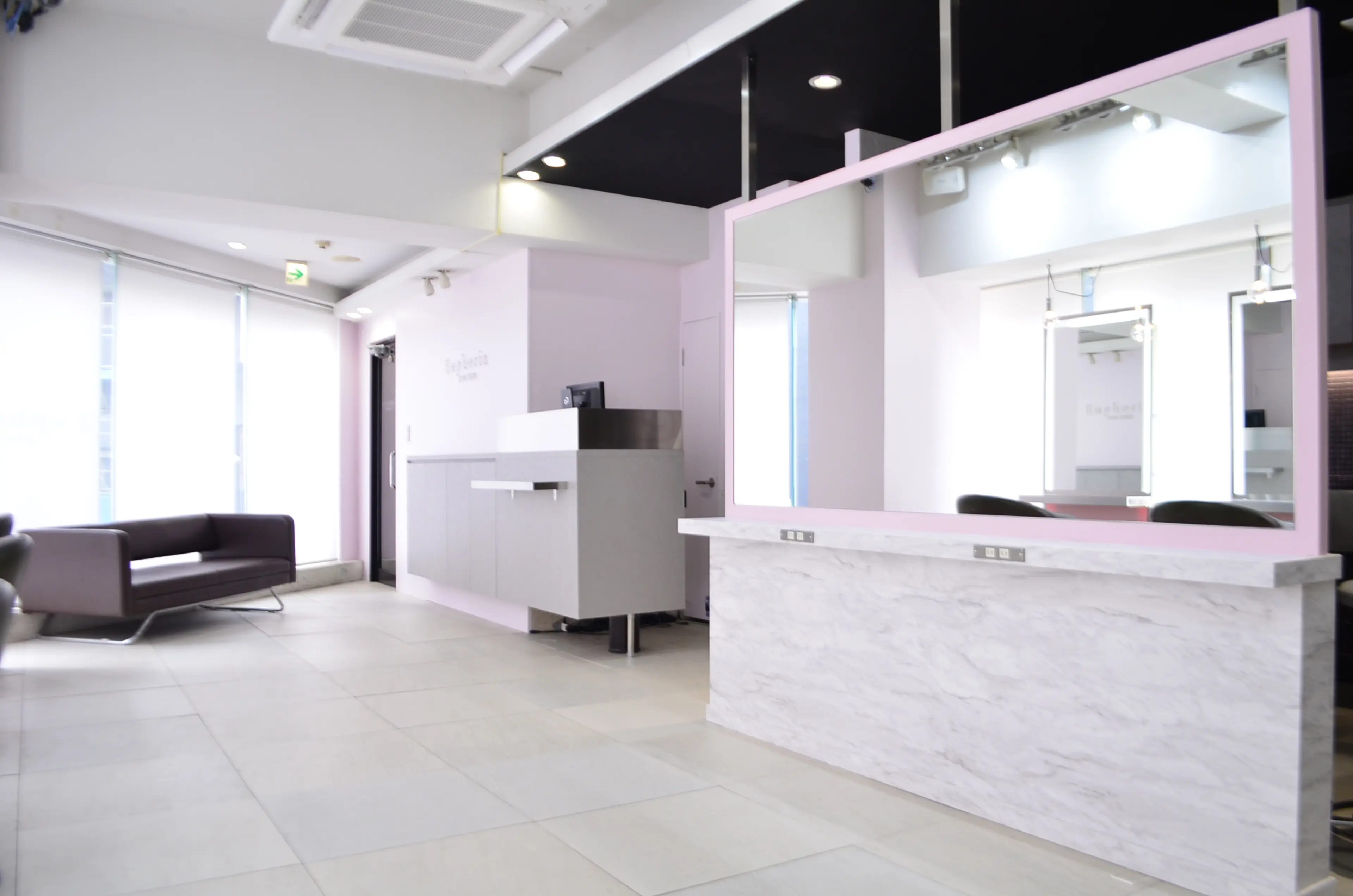 euphoria+nサンシャイン通り店の内観・外観1