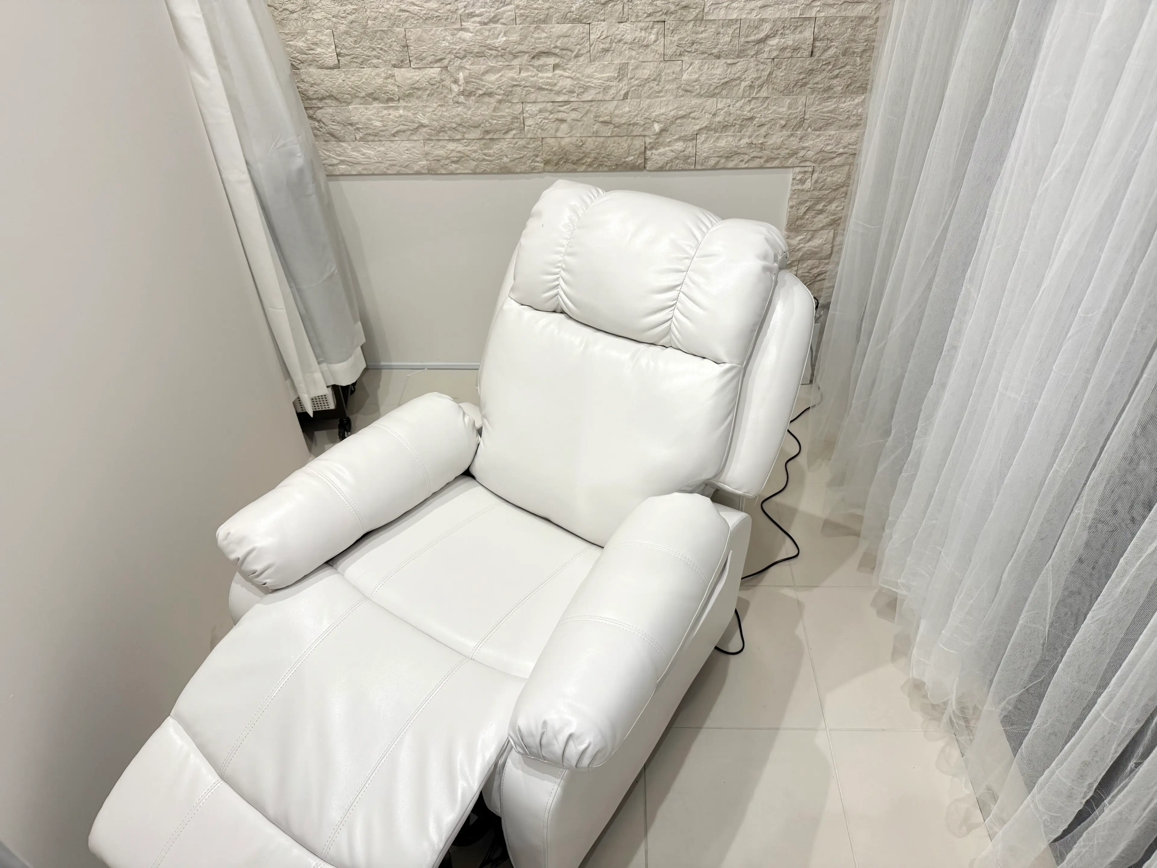 3C'sアイブロウ　上本町店の内観・外観2