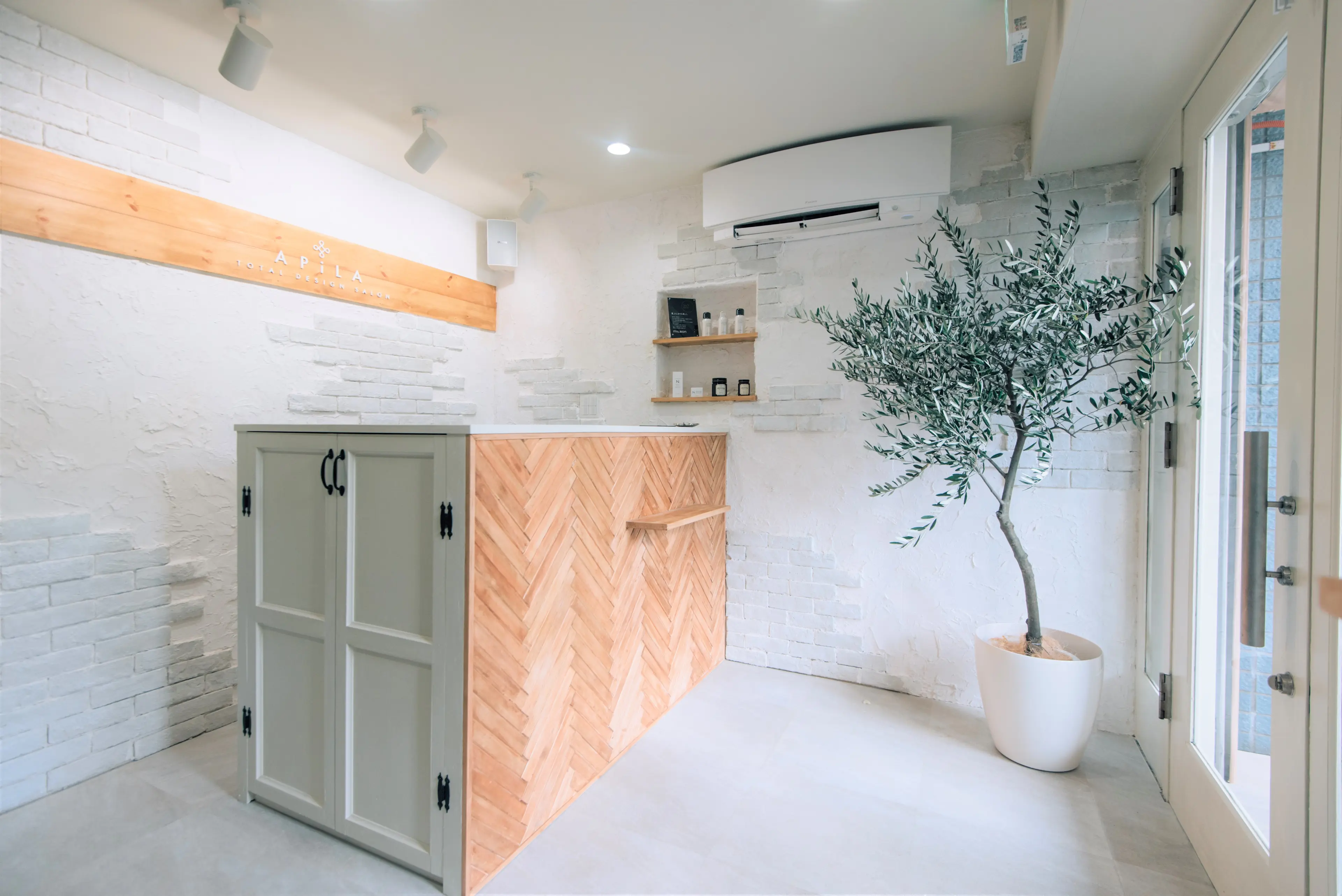 APiLA total design salonの内観・外観1