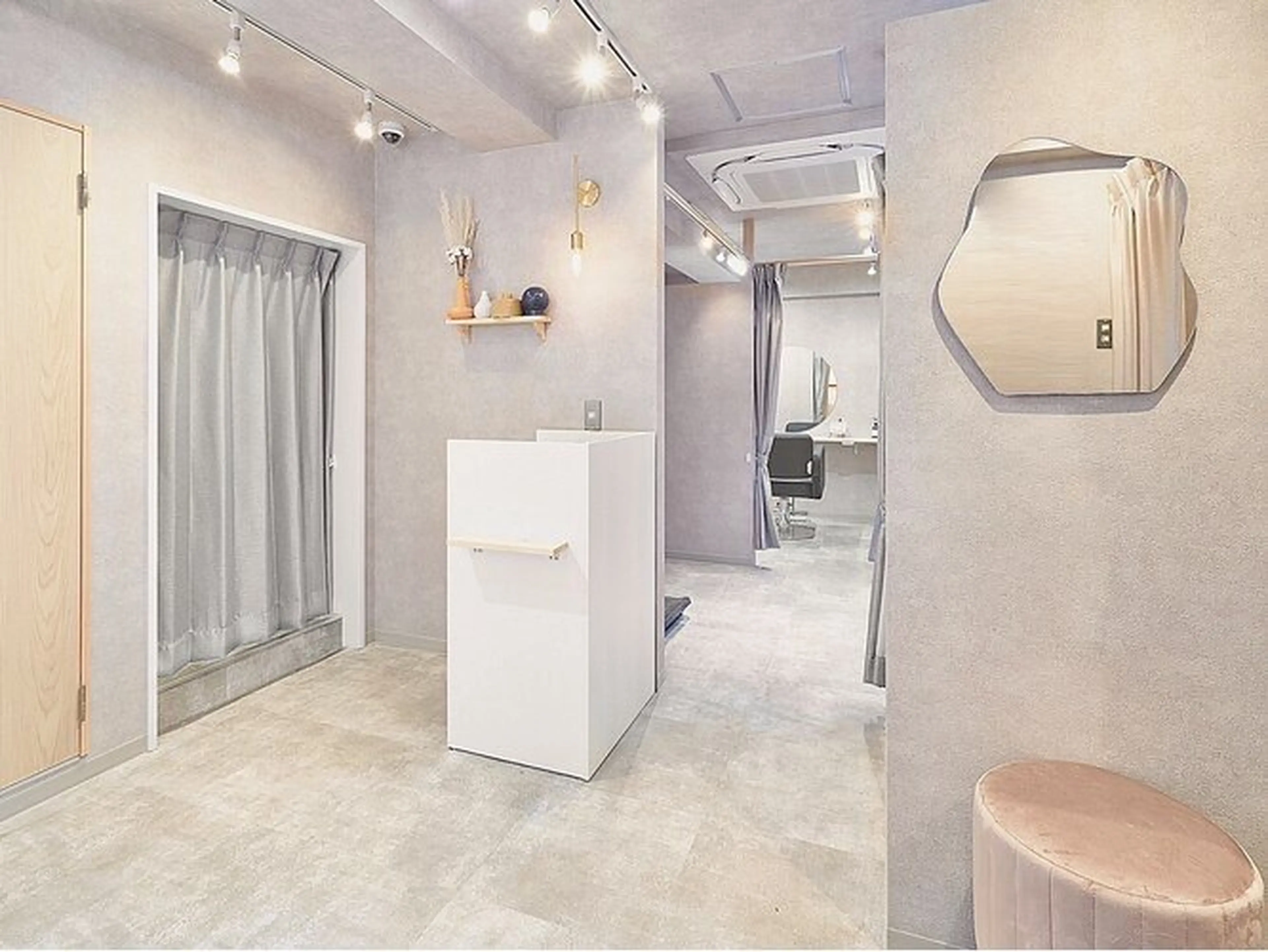 髪質改善専門店 個室型美容室GULGUL 秋葉原店 【グルグル】の内観・外観2