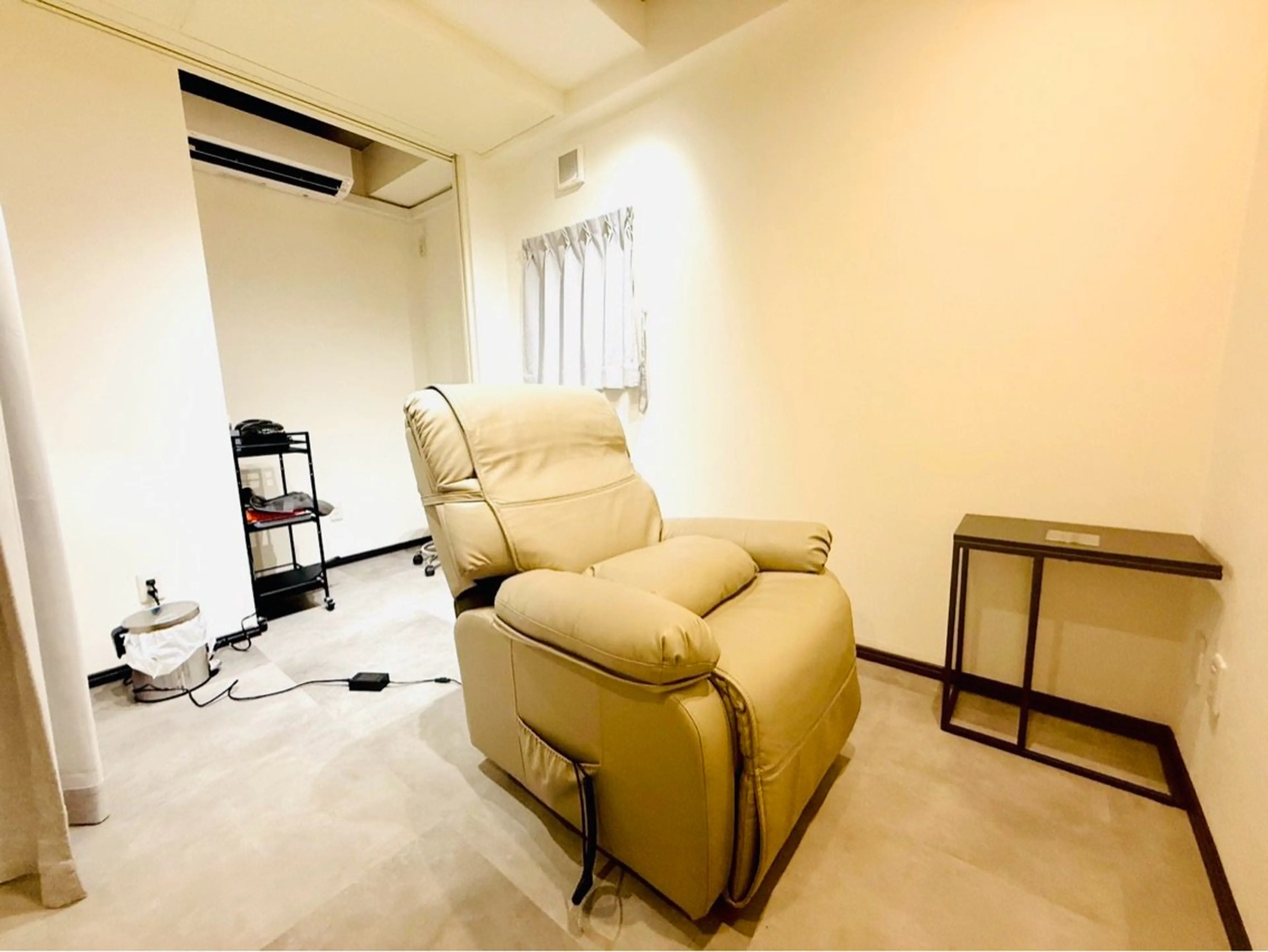 Awww!Tokyo八王子店の内観・外観1