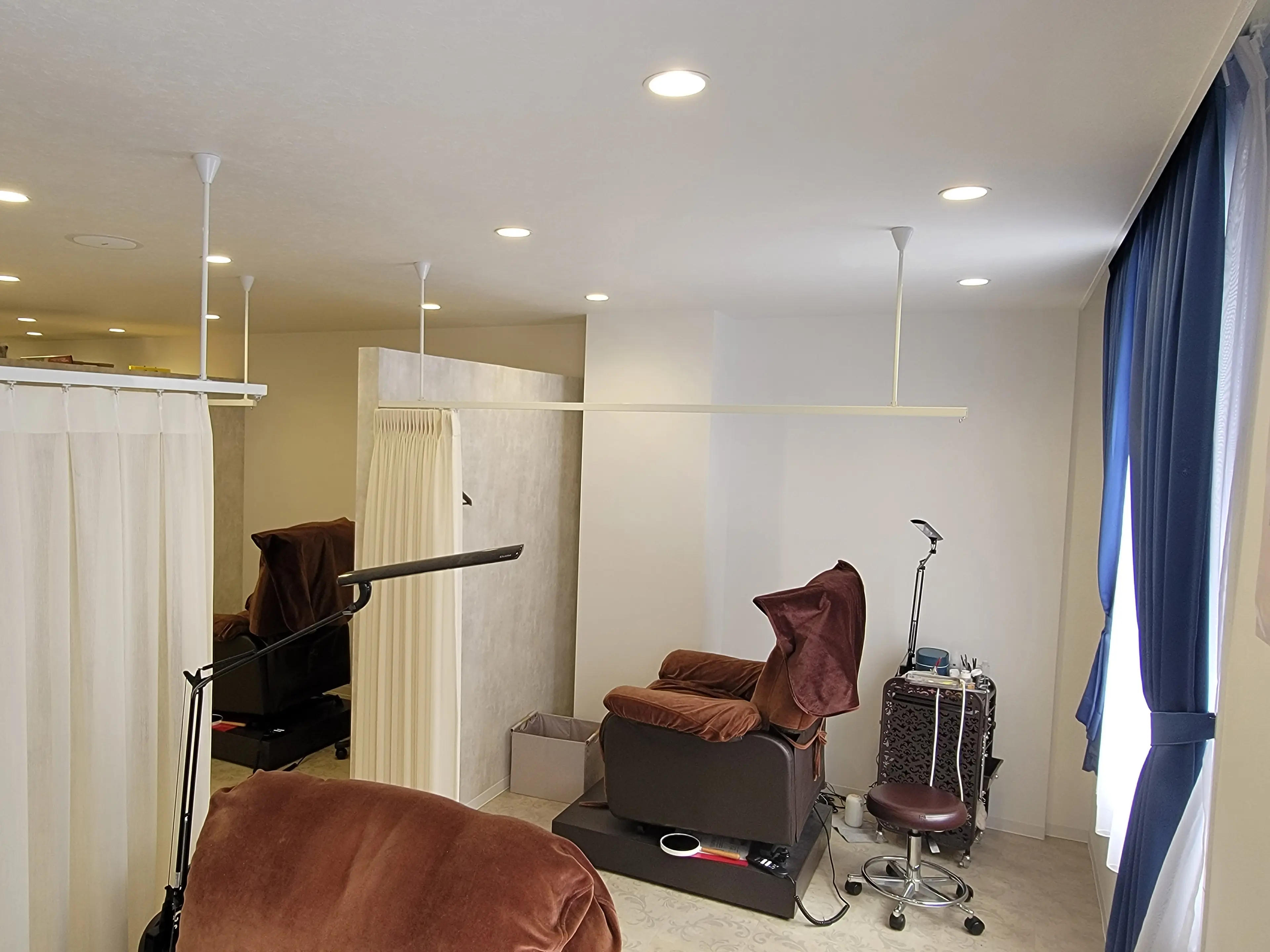 Eye ELSA lash の内観・外観1