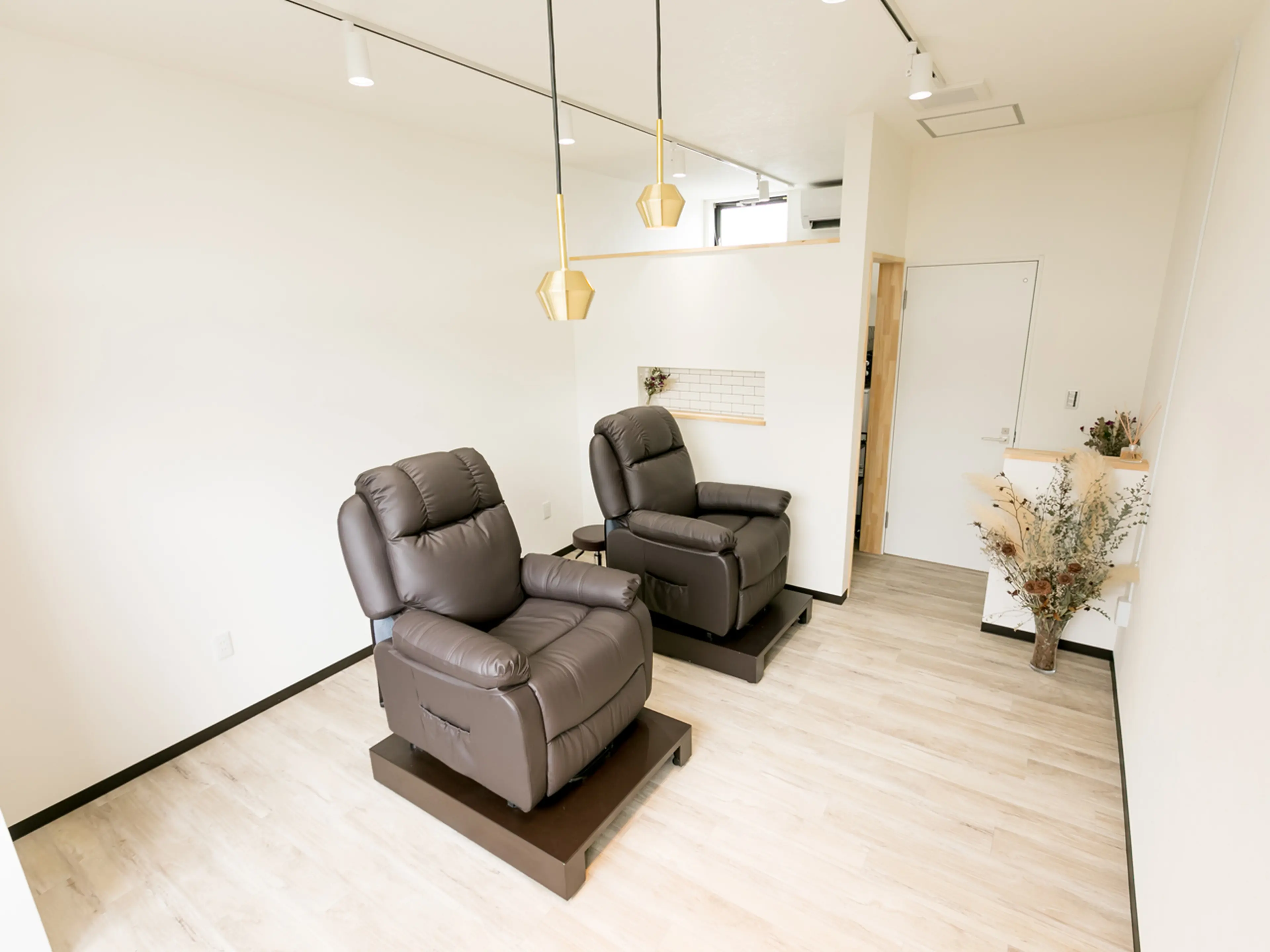 COLOR　by pourvousの内観・外観2