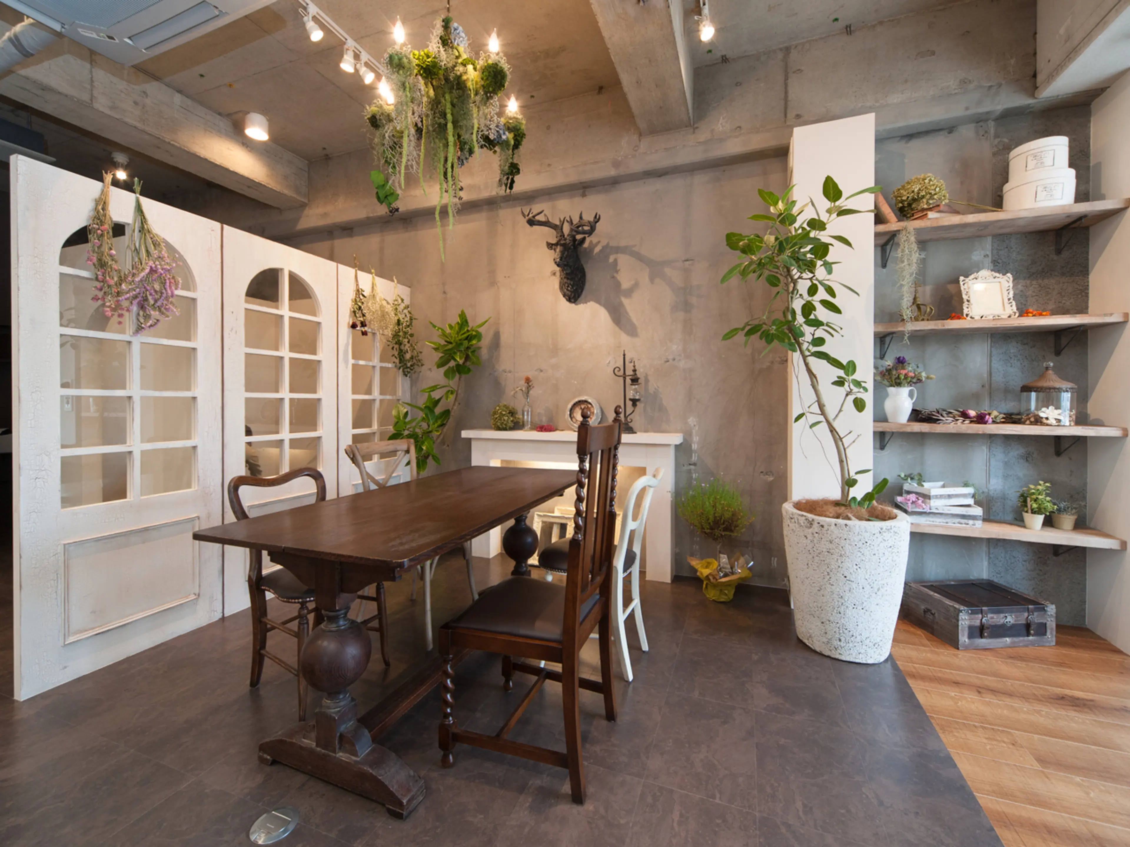 iNSYＯ中山駅本店の内観・外観1