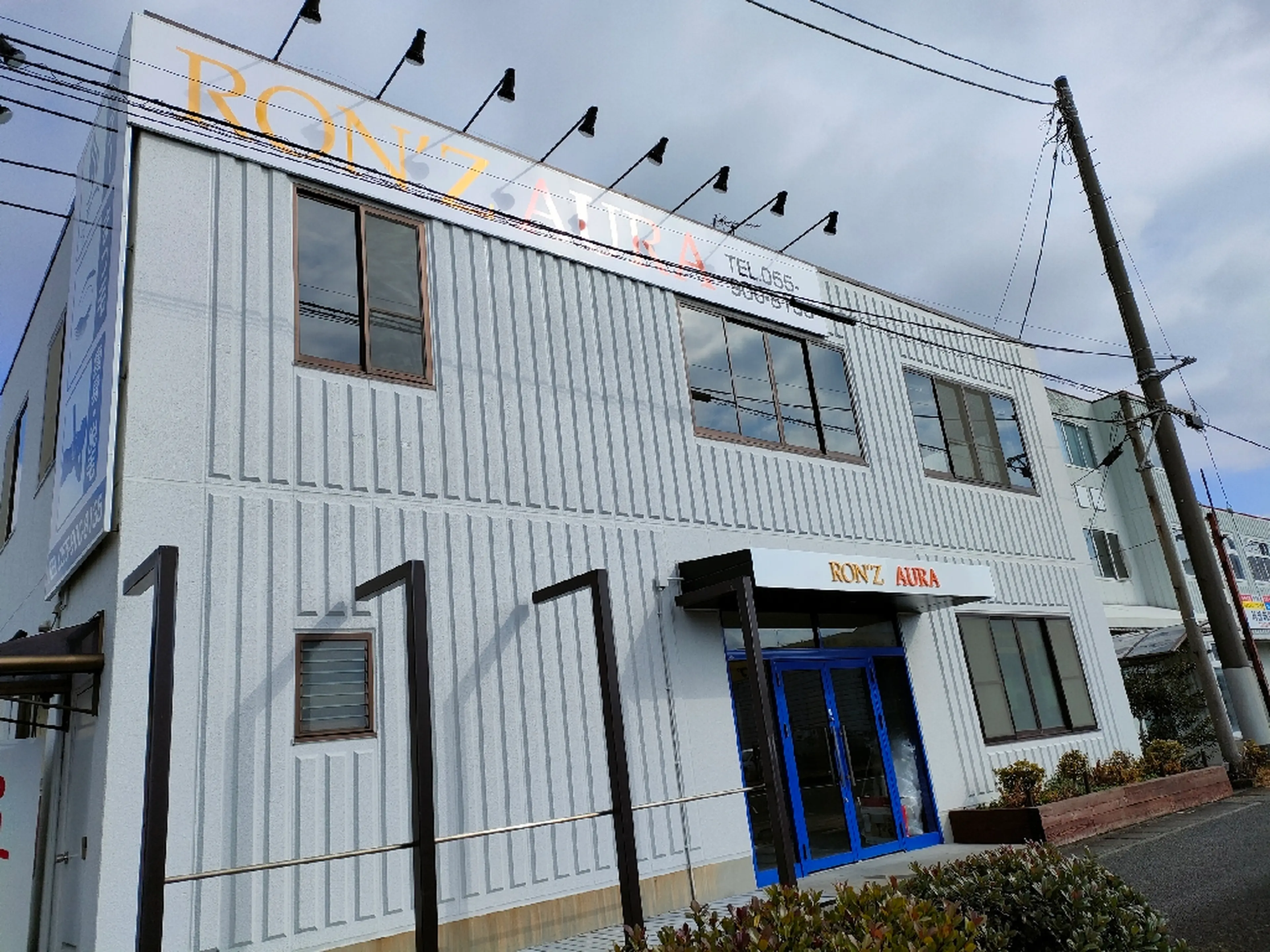 RON'Z AURAの内観・外観1