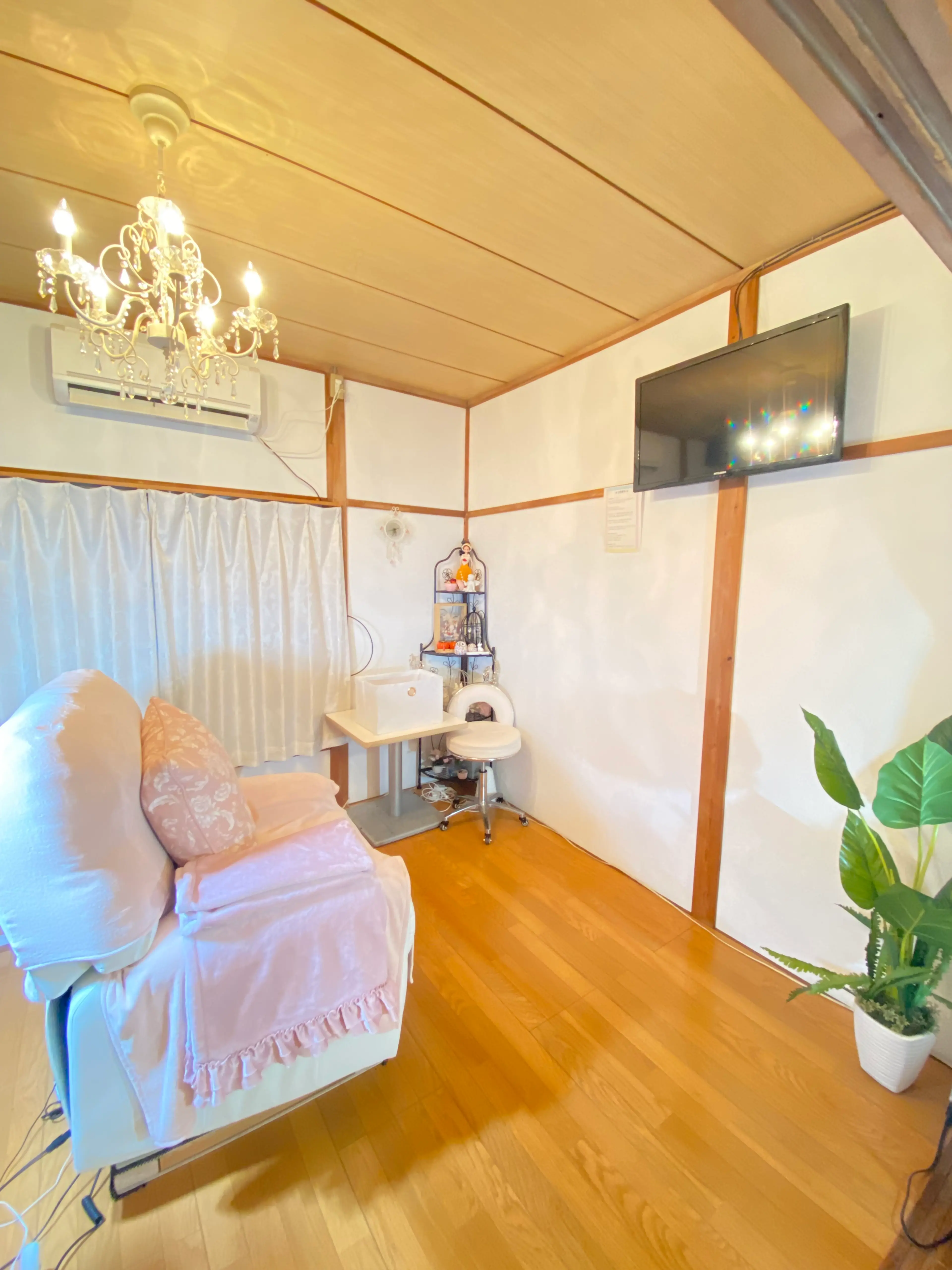 SHINeeの内観・外観2