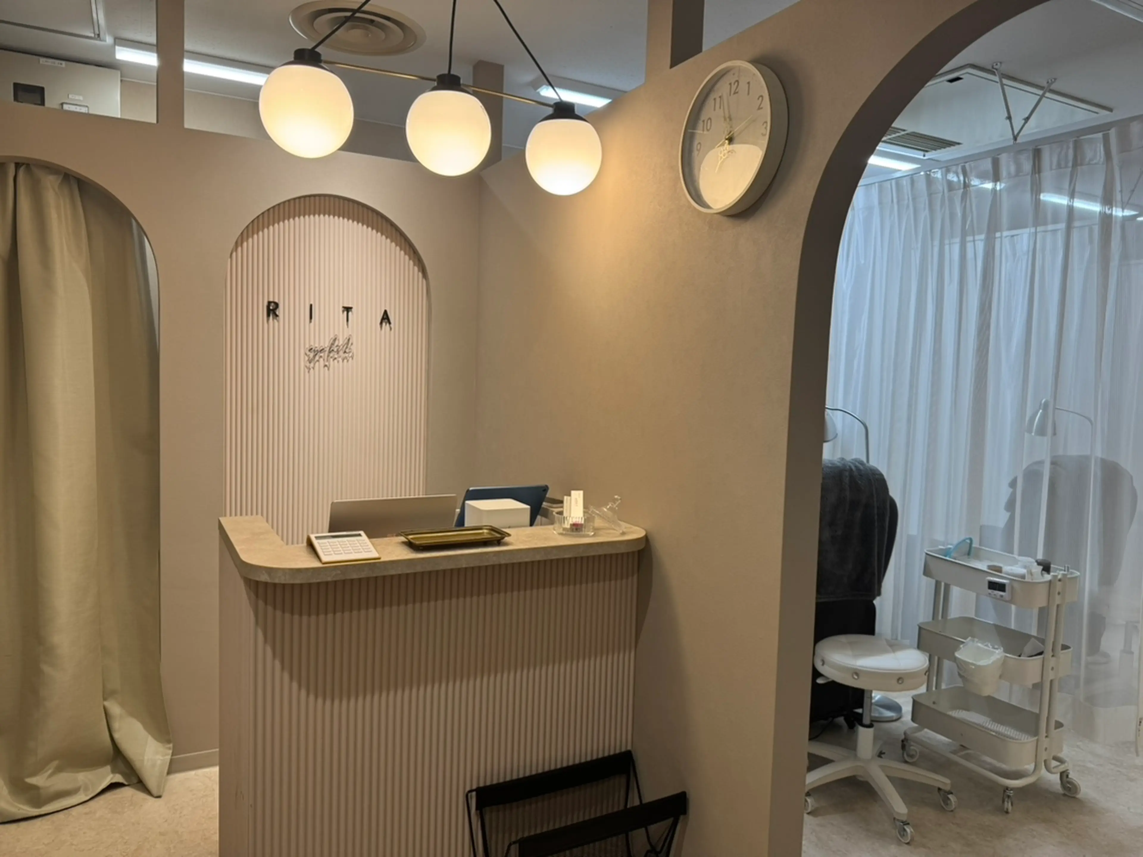 まつげ・アイブロウサロン　rita eyelash 浦和店の内観・外観2