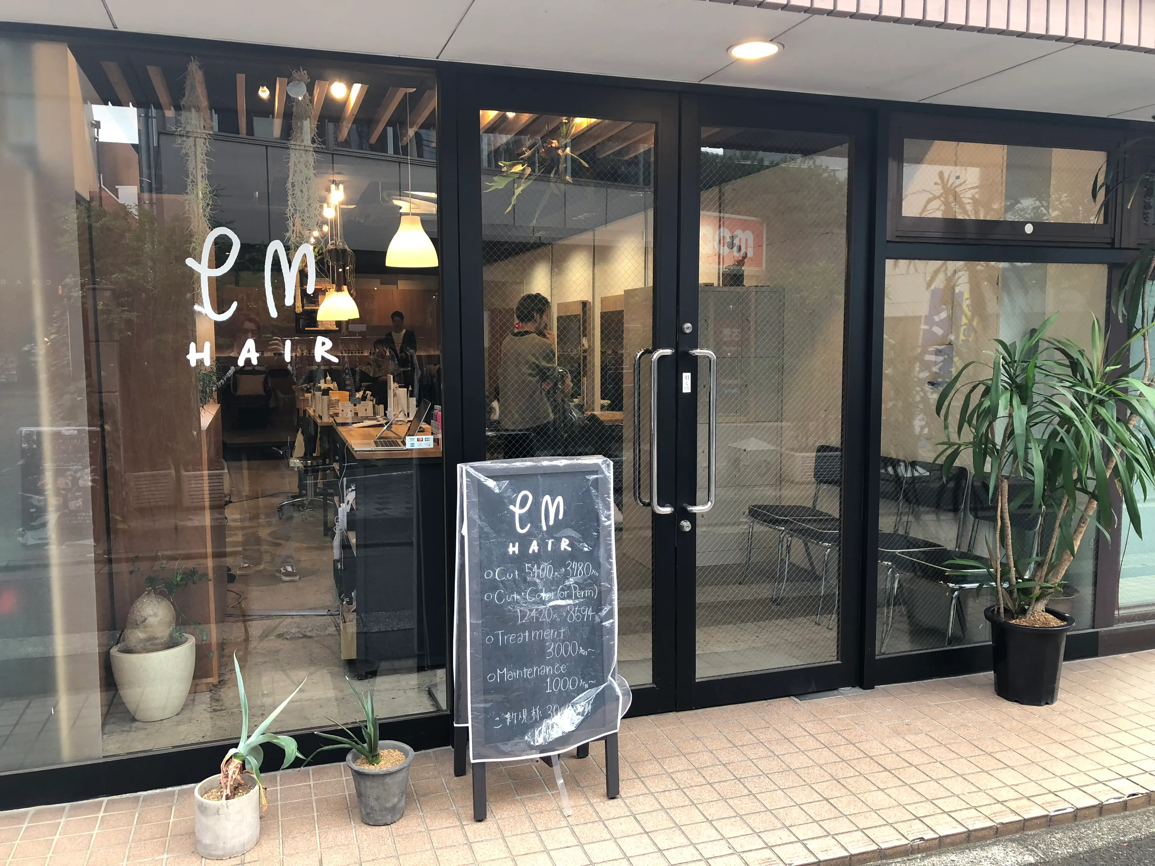 em HAIRの内観・外観3