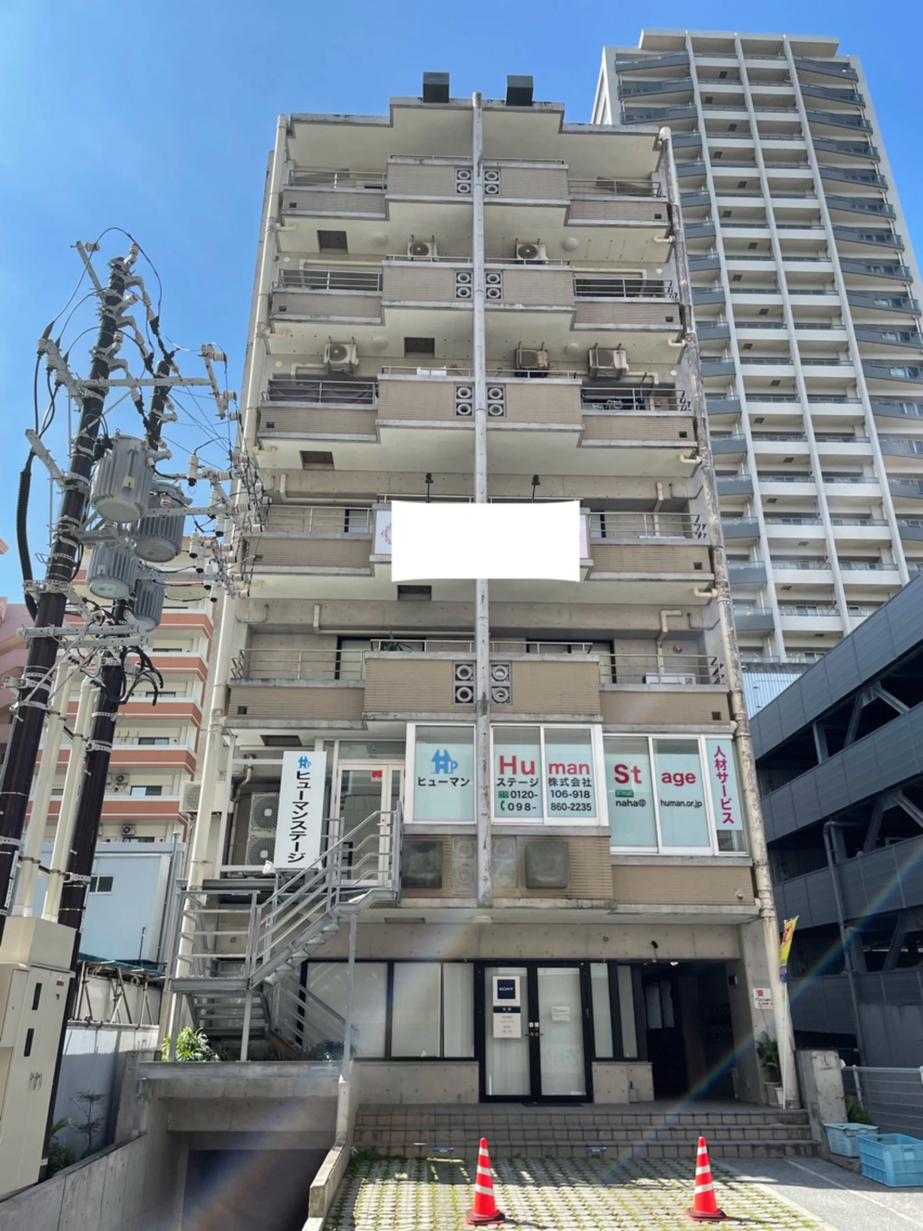 メンズサロン嗜みおもろまちの内観・外観1