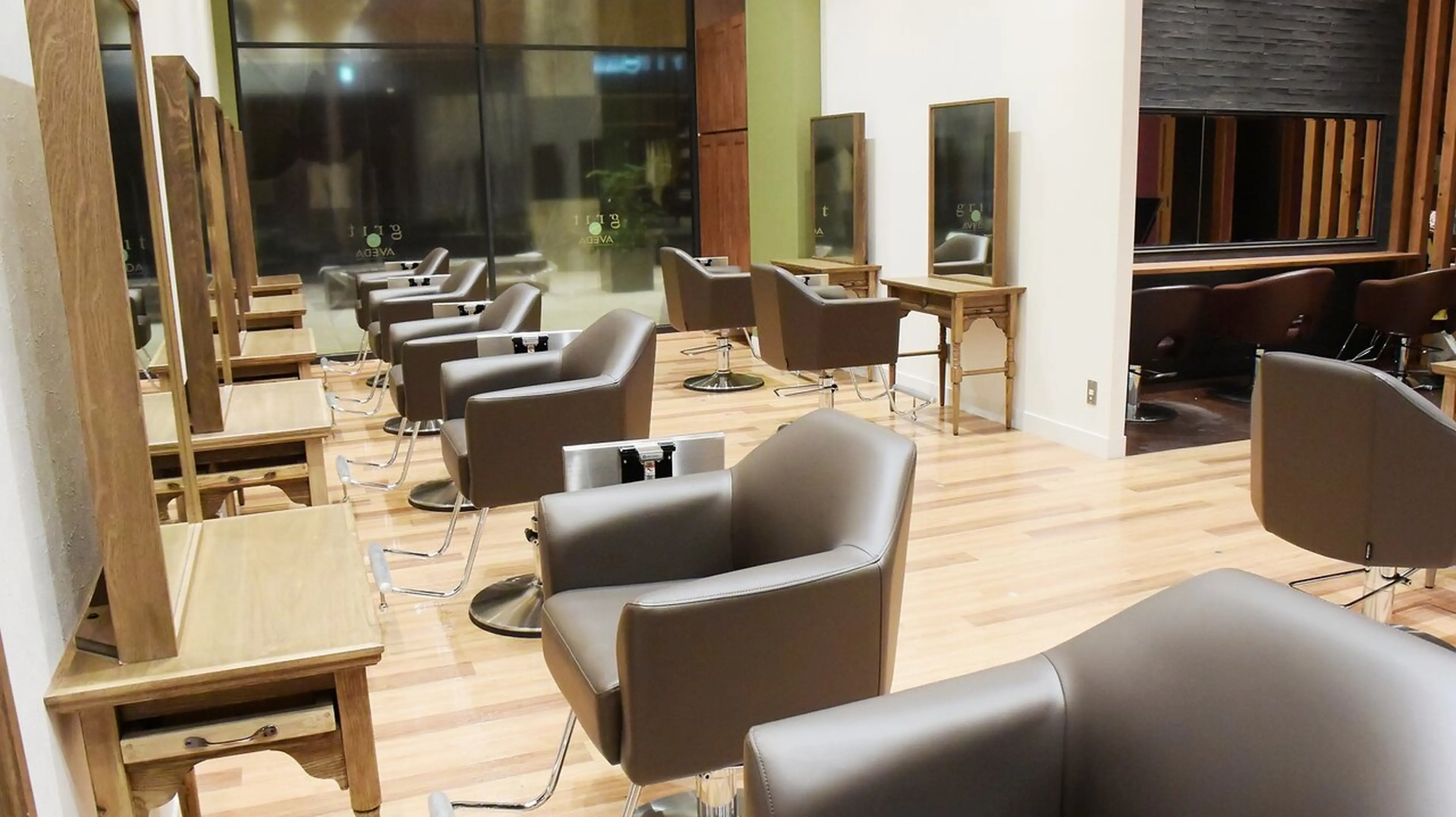 サイズ・バイ・グリットアヴェダららぽーと海老名店の内観・外観1