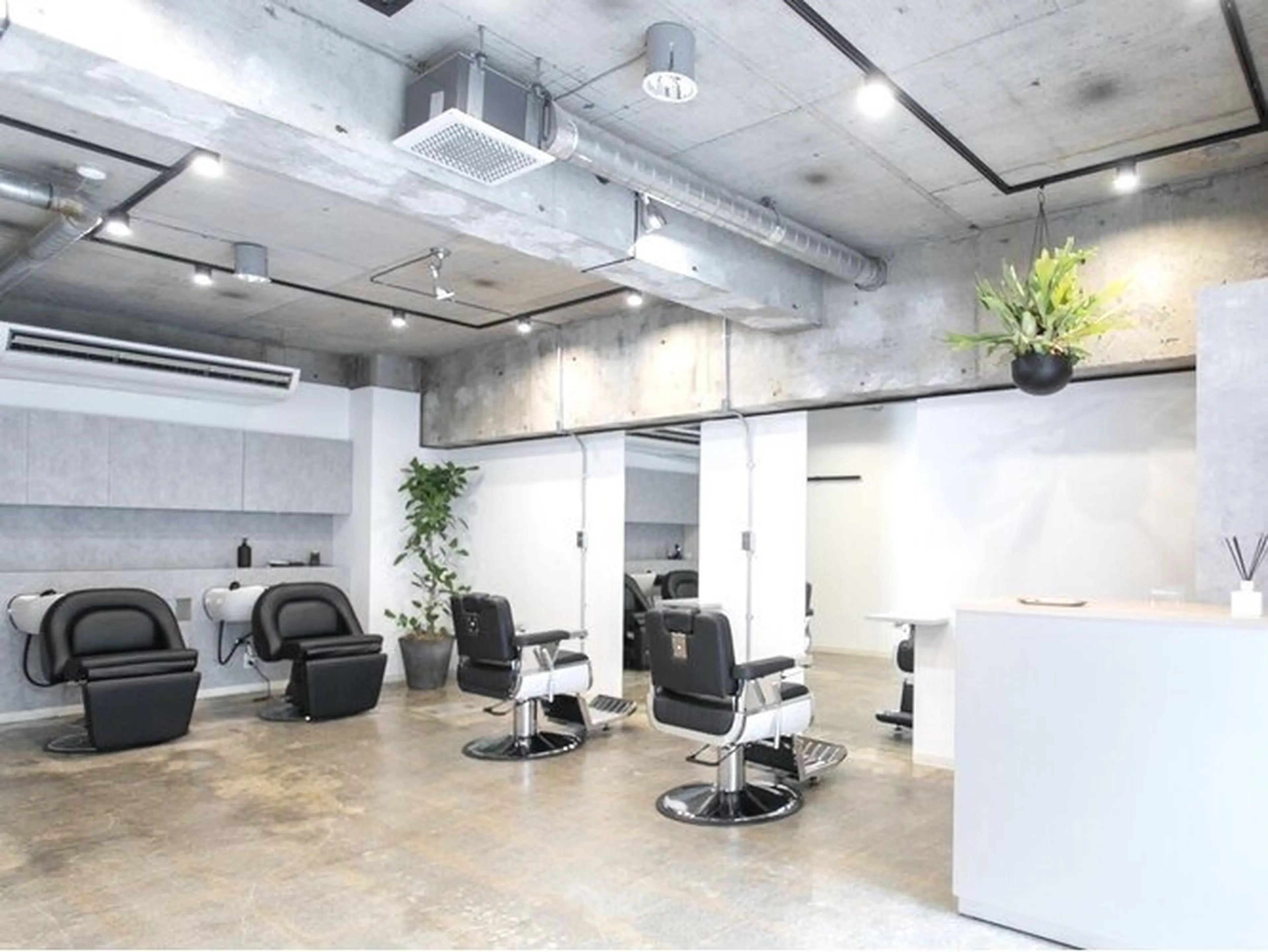 Men's Hair & Shaving Ace Nakanoの内観・外観1