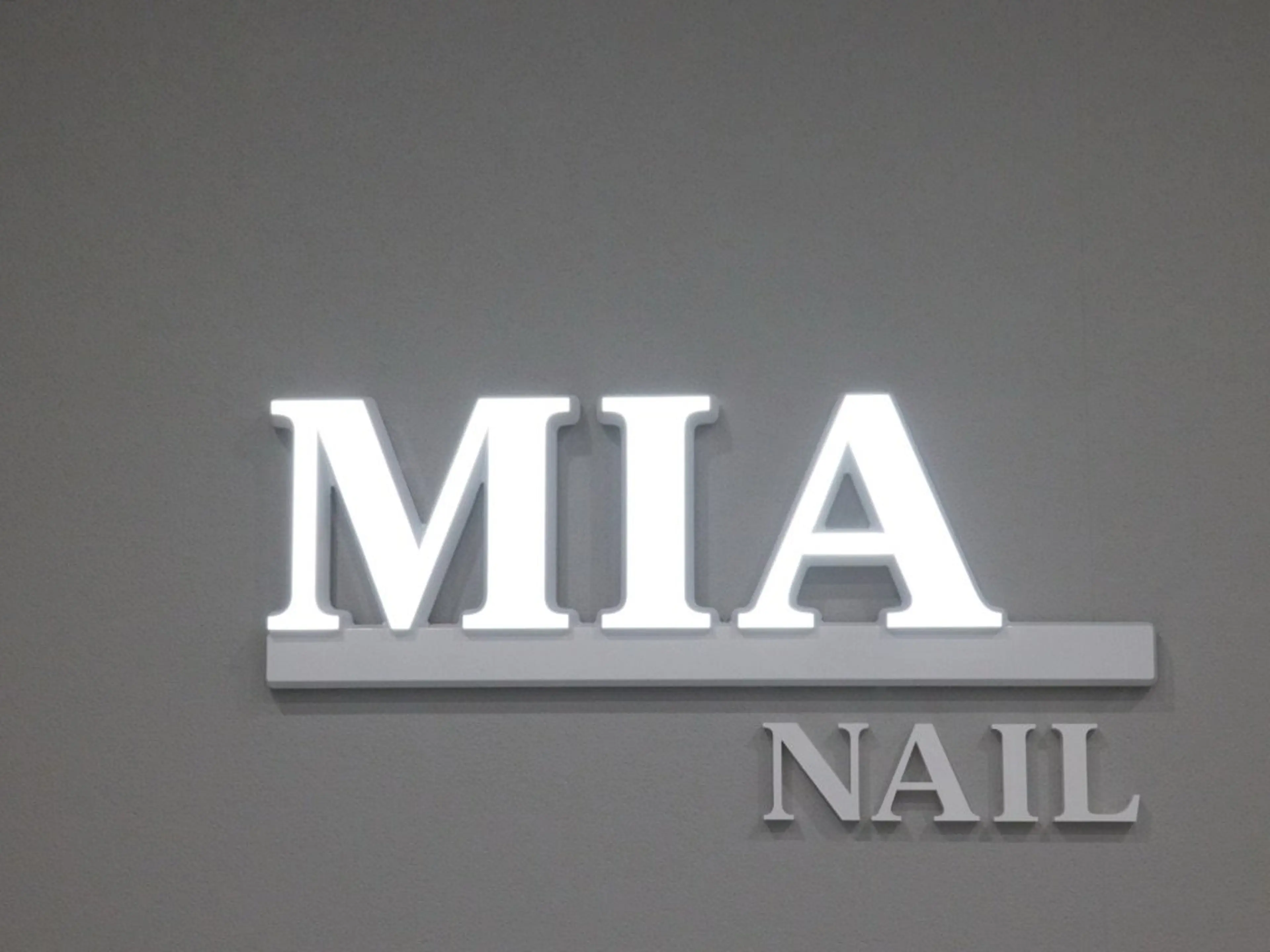 MIA   NAILの内観・外観3