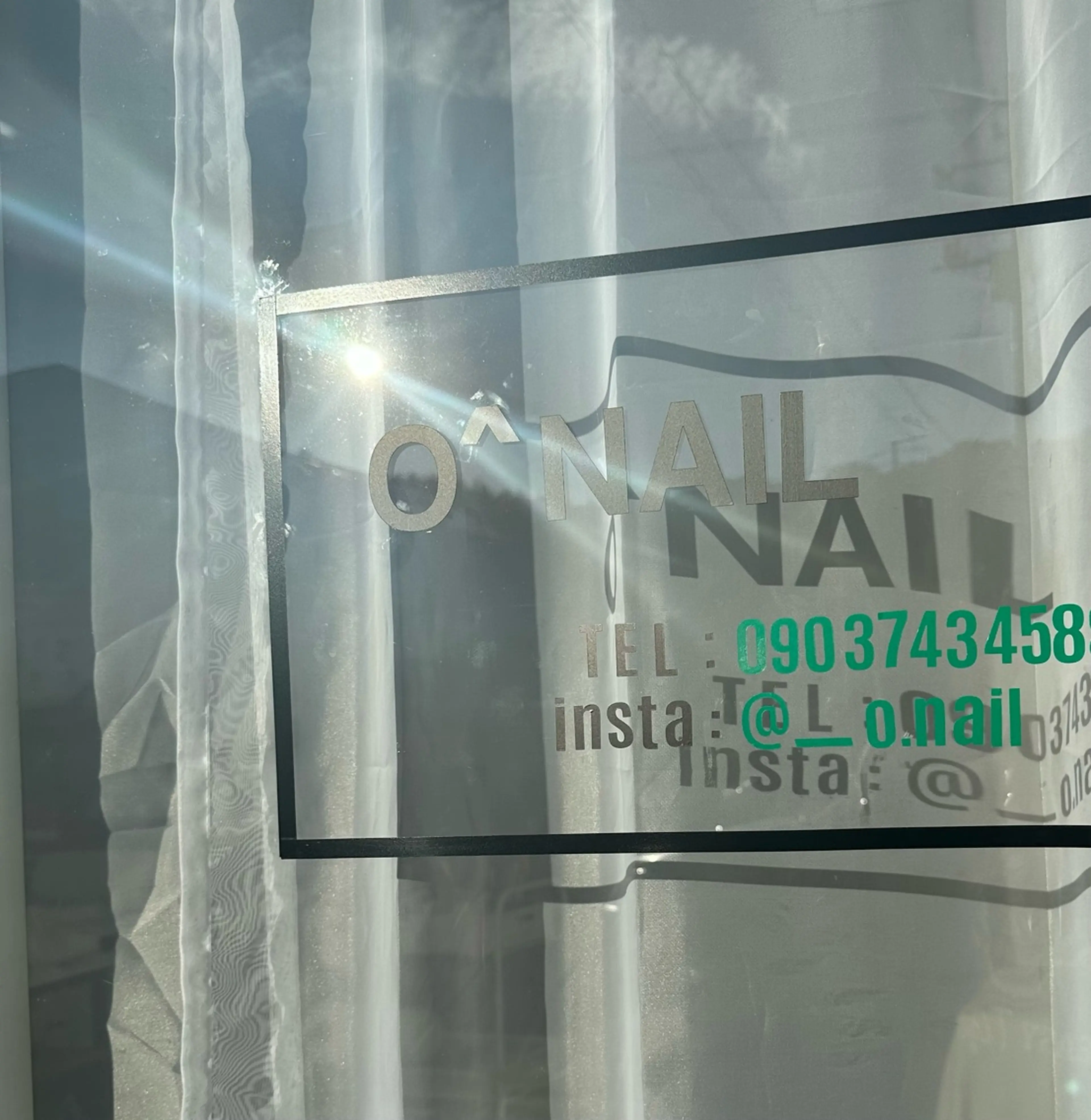 O^nail＋iの内観・外観1