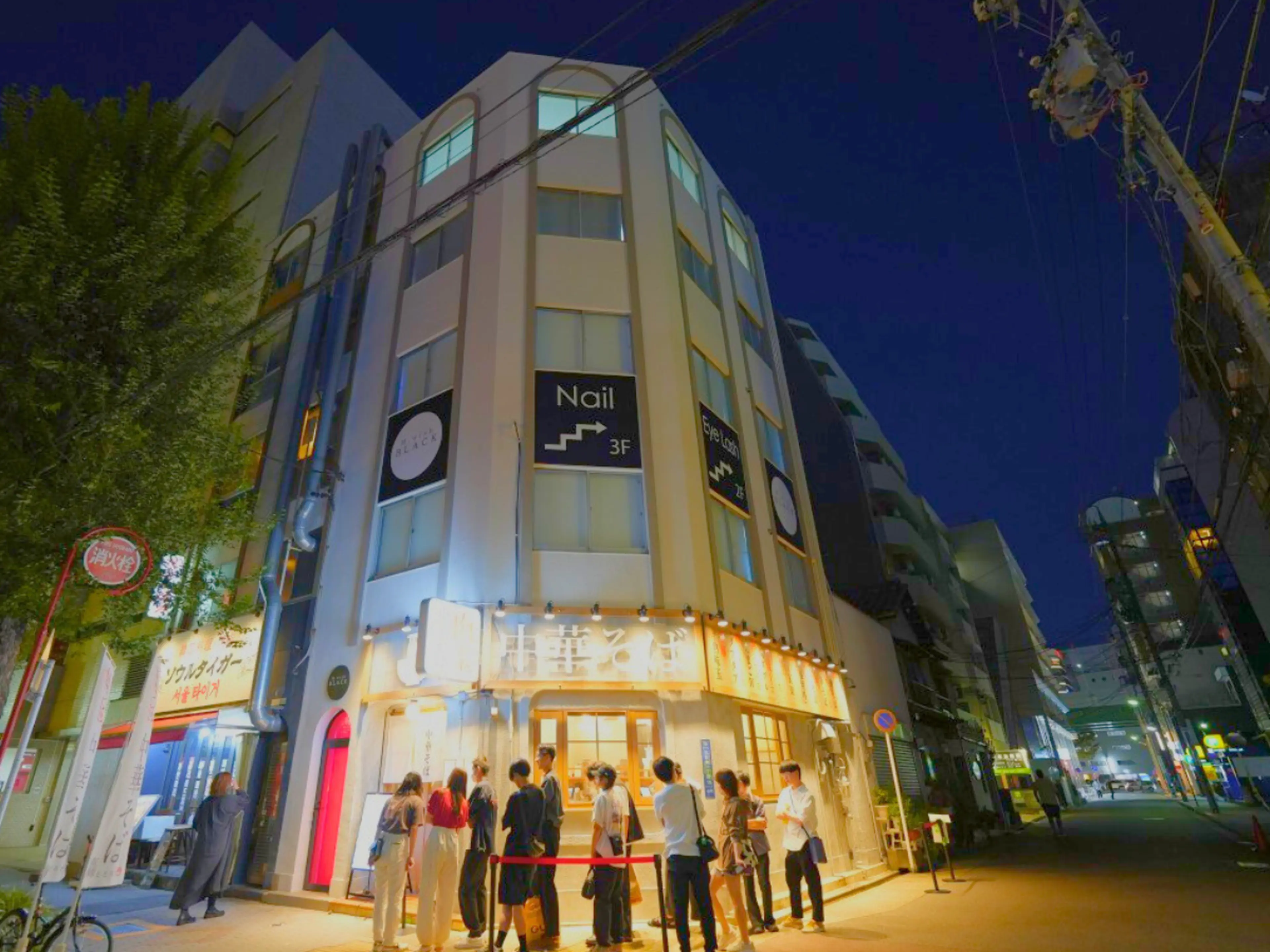 MAXI MEN'S EYEBROW名古屋店【メンズ眉毛/まゆげ/メンズアイブロウ/眉毛パーマ】の内観・外観2