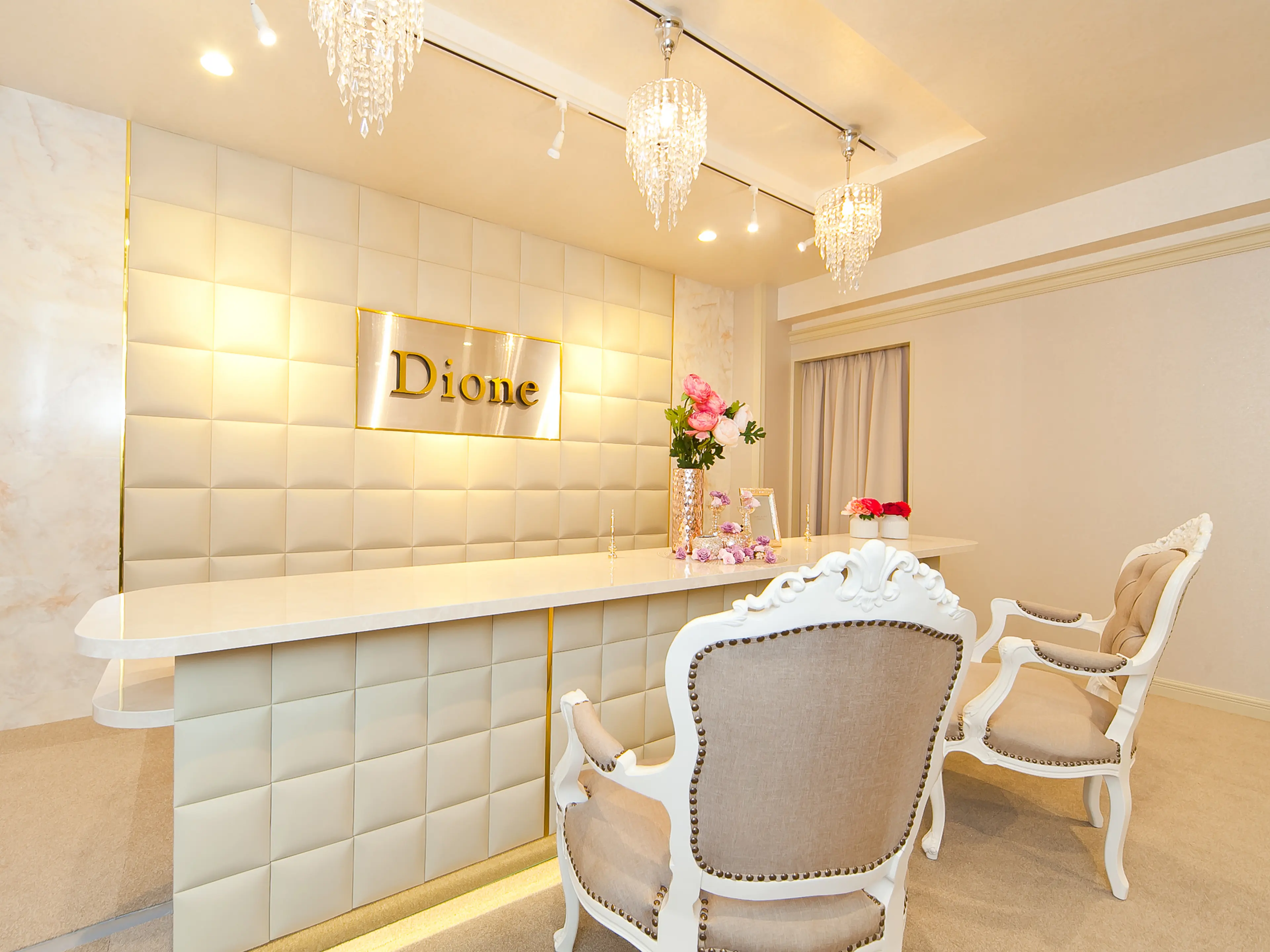 美肌脱毛専門店ディオーネ四日市駅前店の内観・外観1