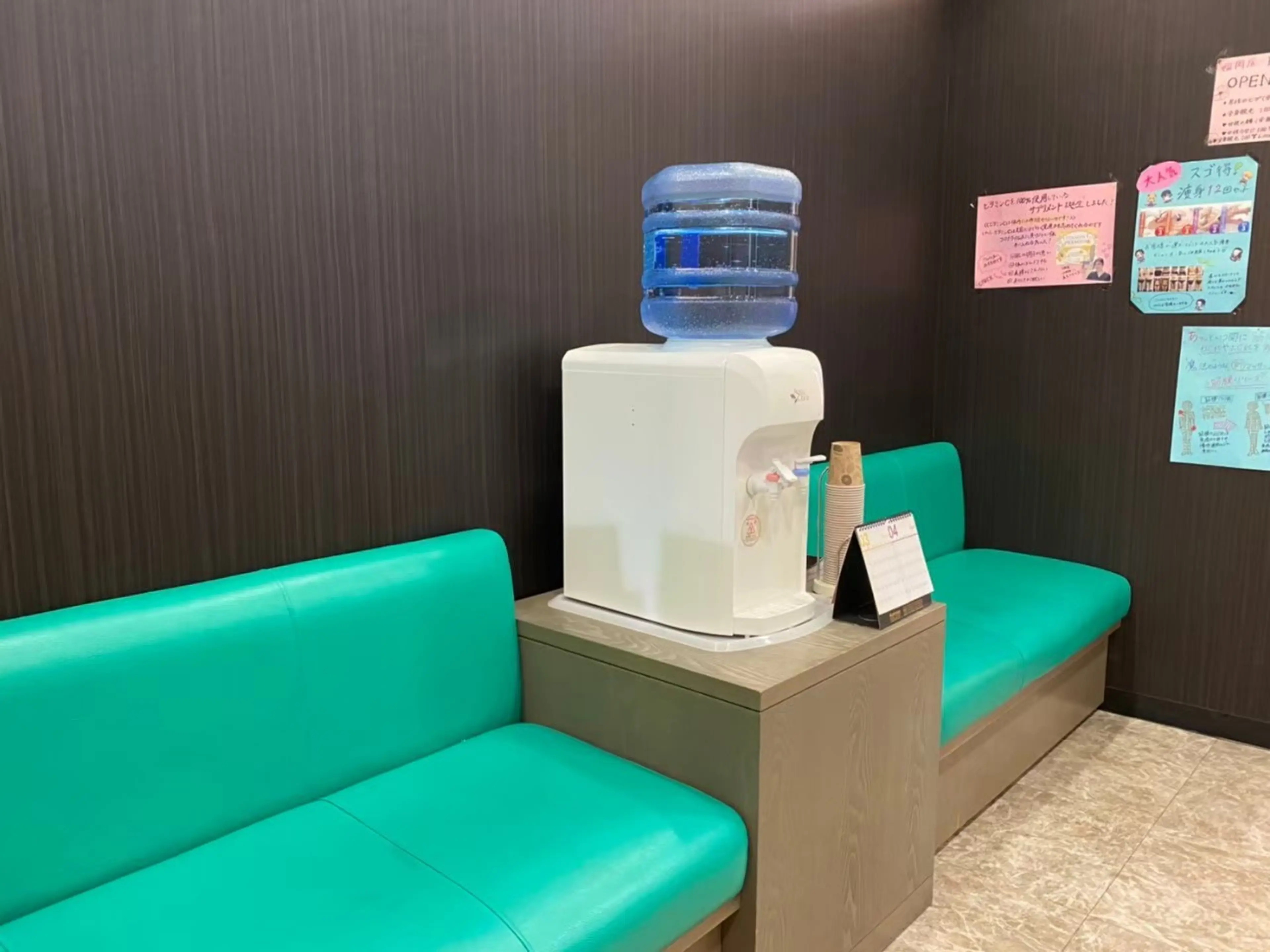 マドンナ富士店の内観・外観2