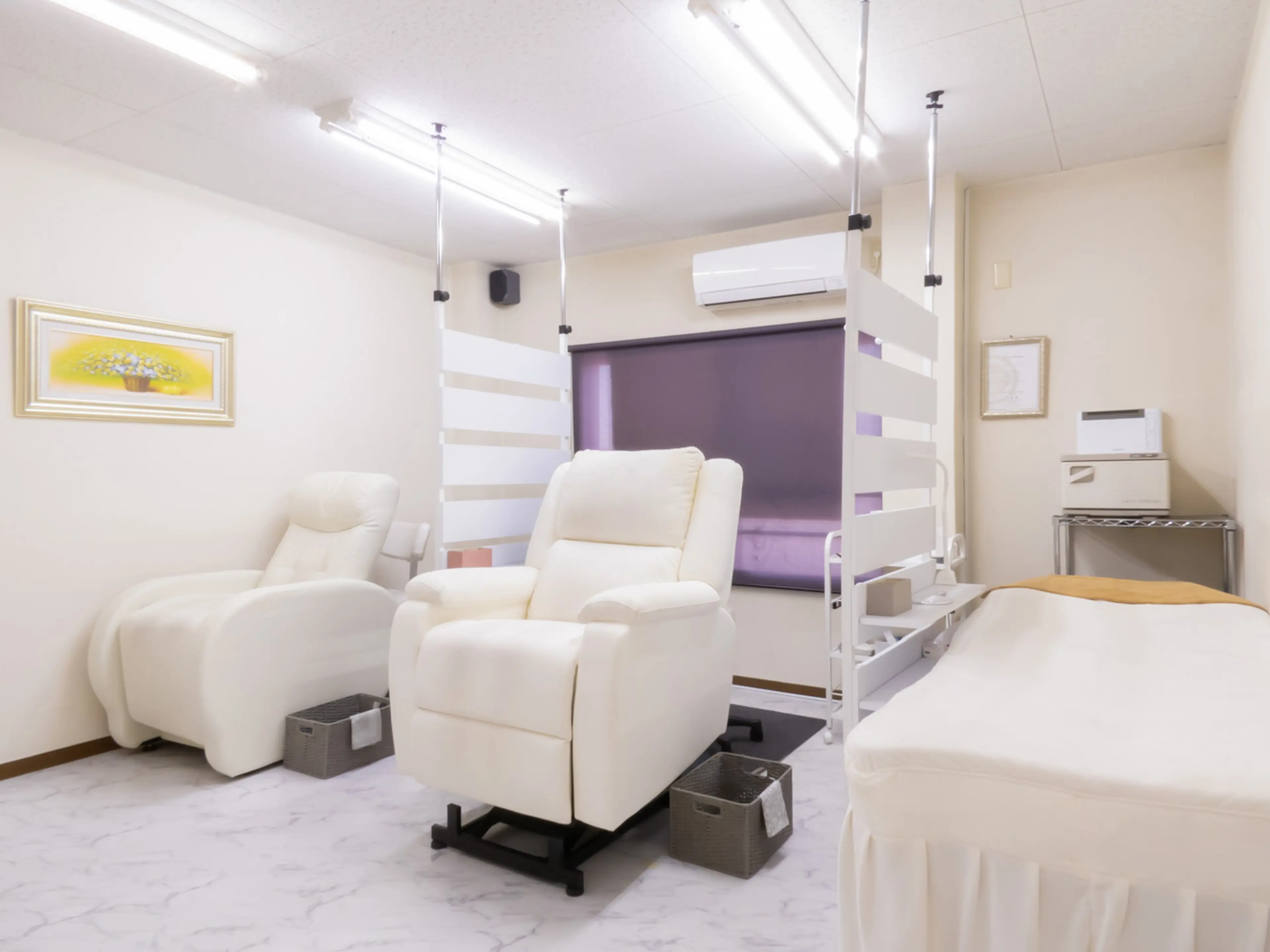 自まつ毛美容サロンくるるんの内観・外観1