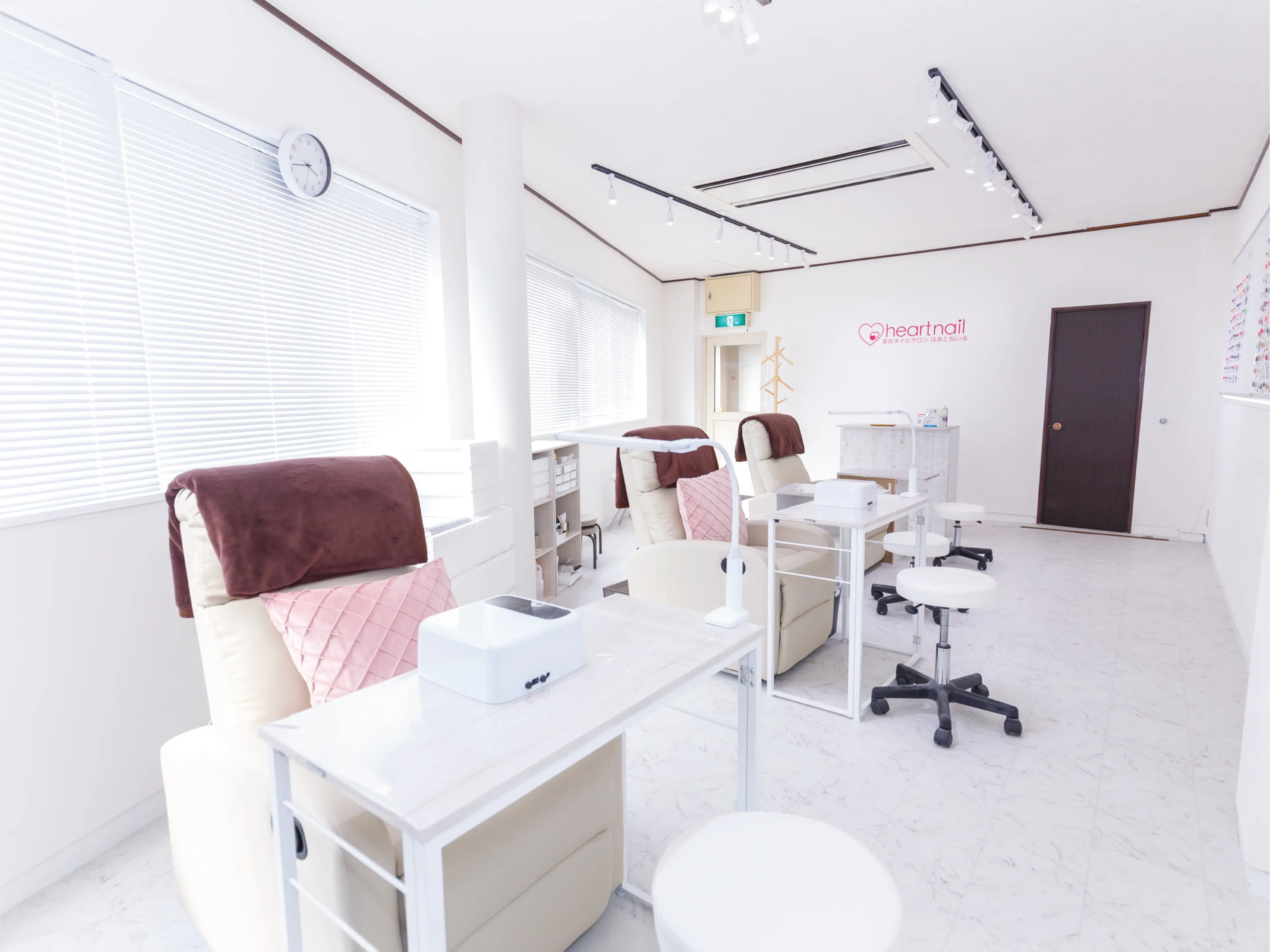 はあとねいる大阪福島店の内観・外観1