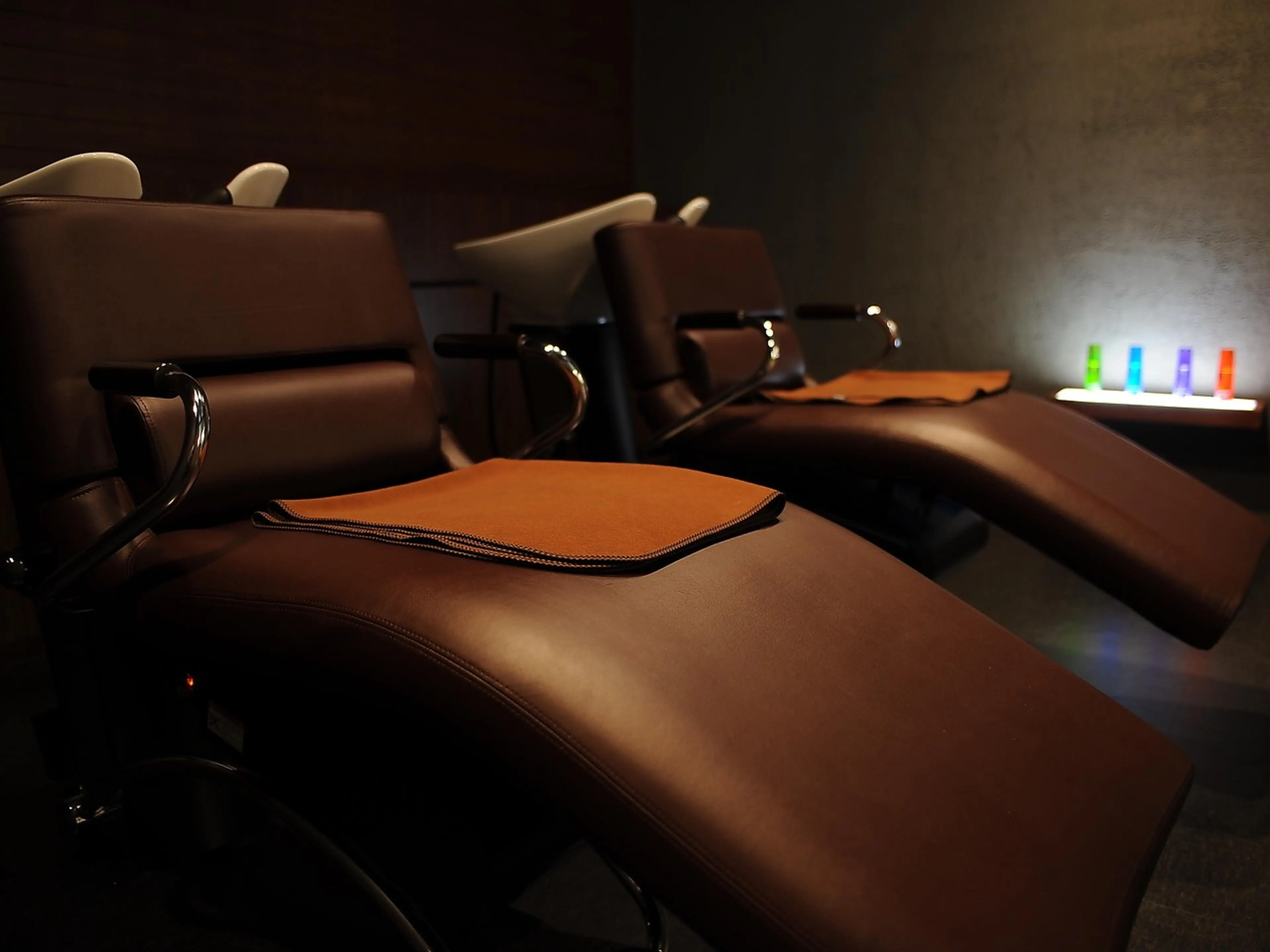 ClementSalonBullの内観・外観2