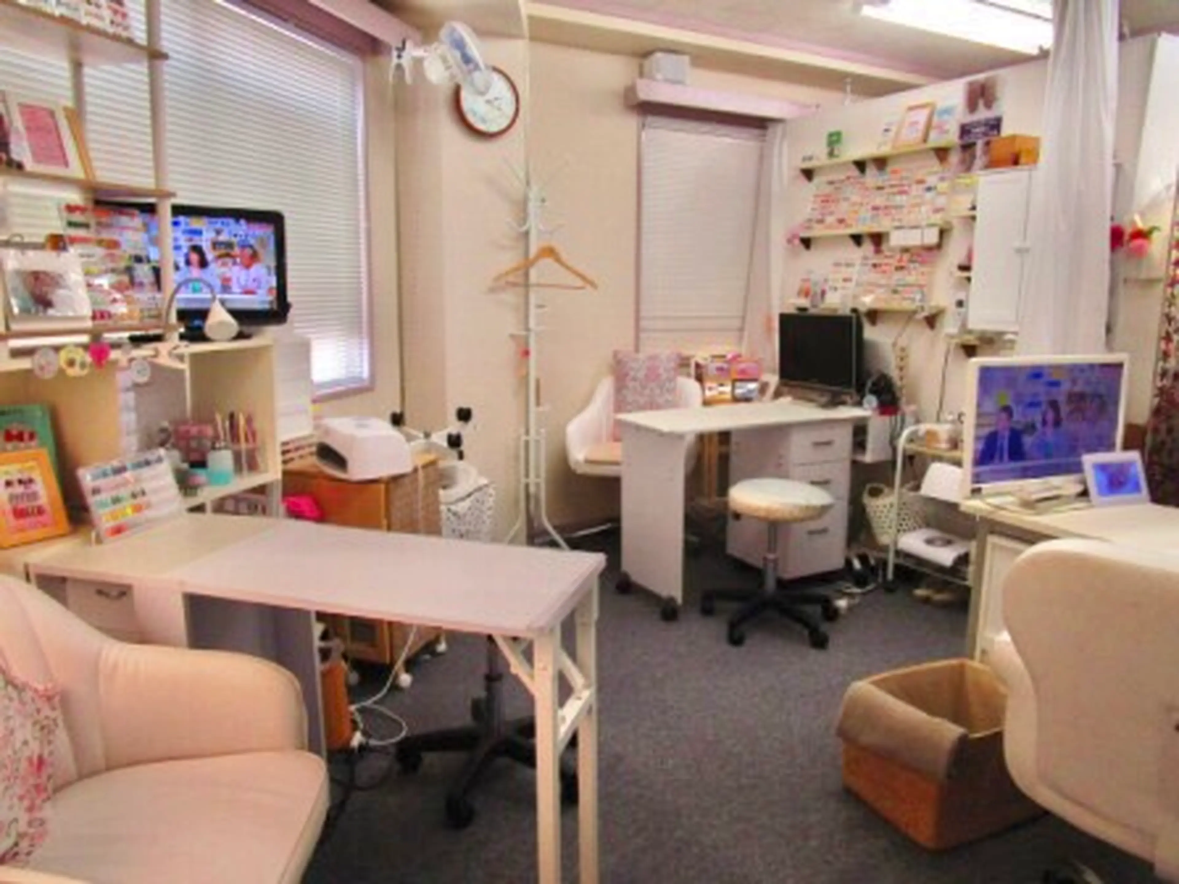 nail salon ViViの内観・外観2