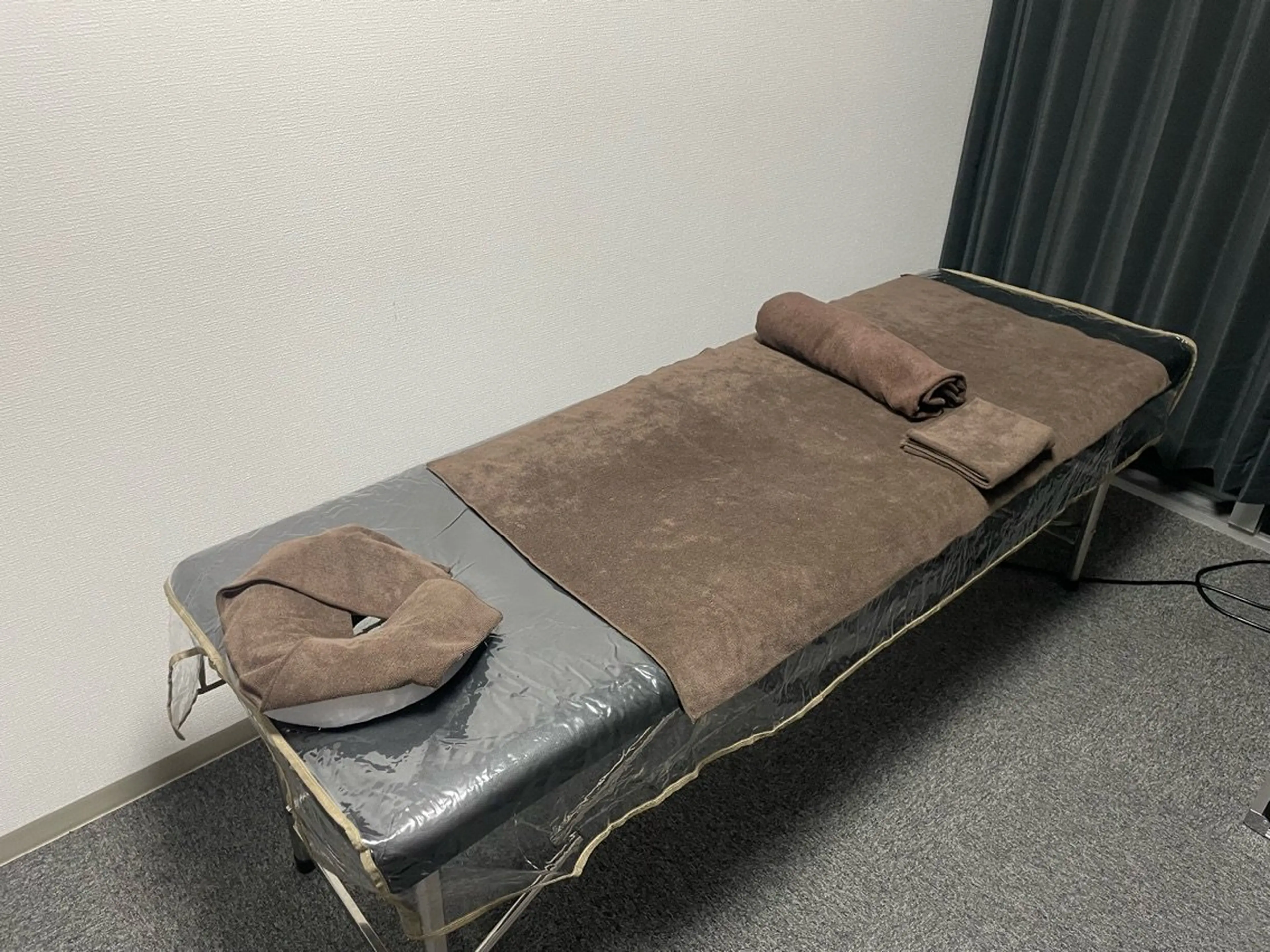 メンズ脱毛サロンkurozukin神戸三ノ宮店の内観・外観2