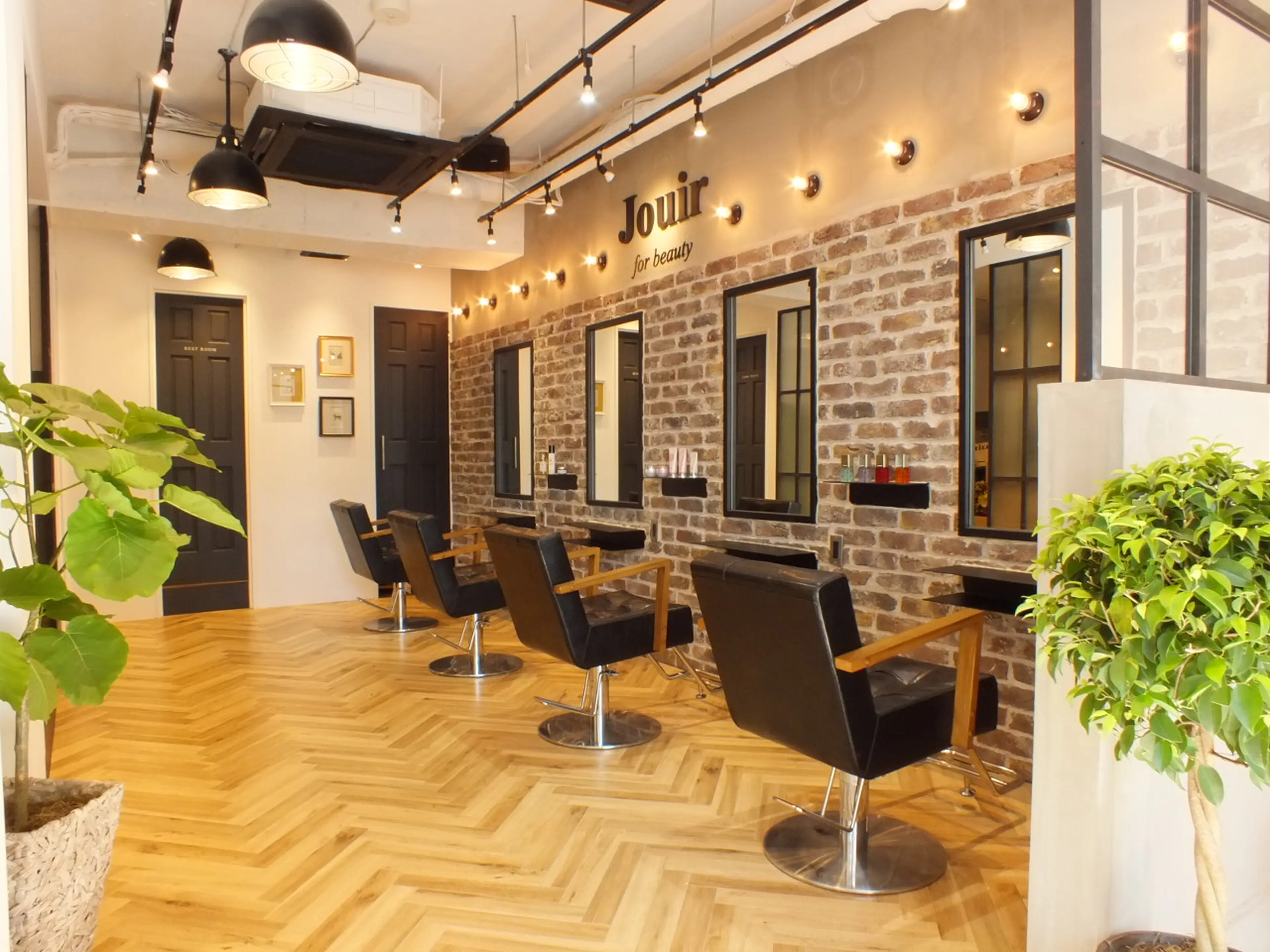 Jouirの内観・外観2