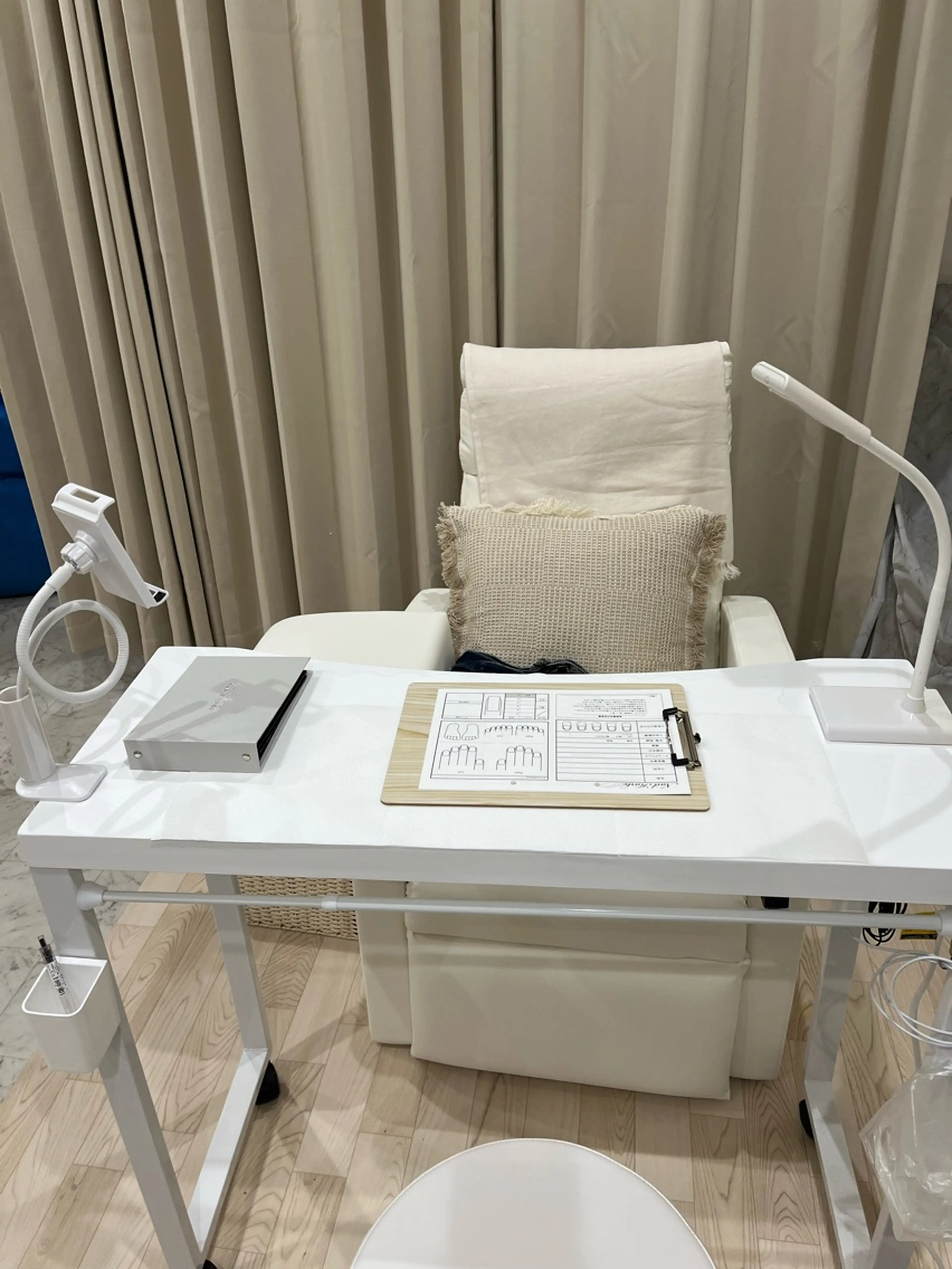 nail salon C-annの内観・外観1