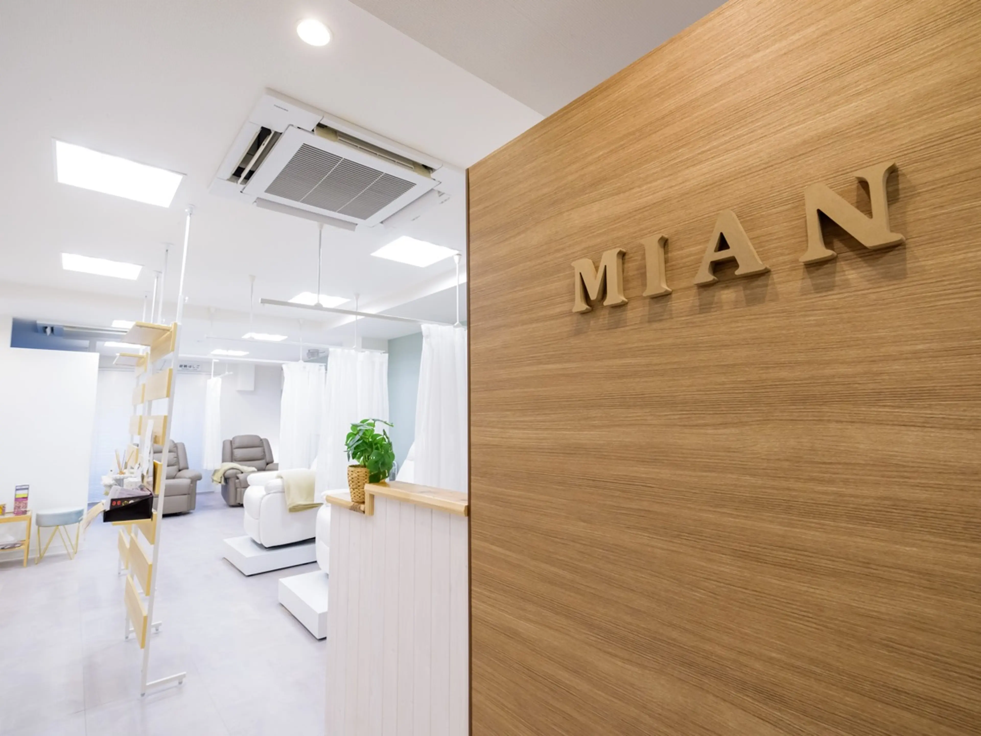 EyelashSalonMian津田沼店の内観・外観1