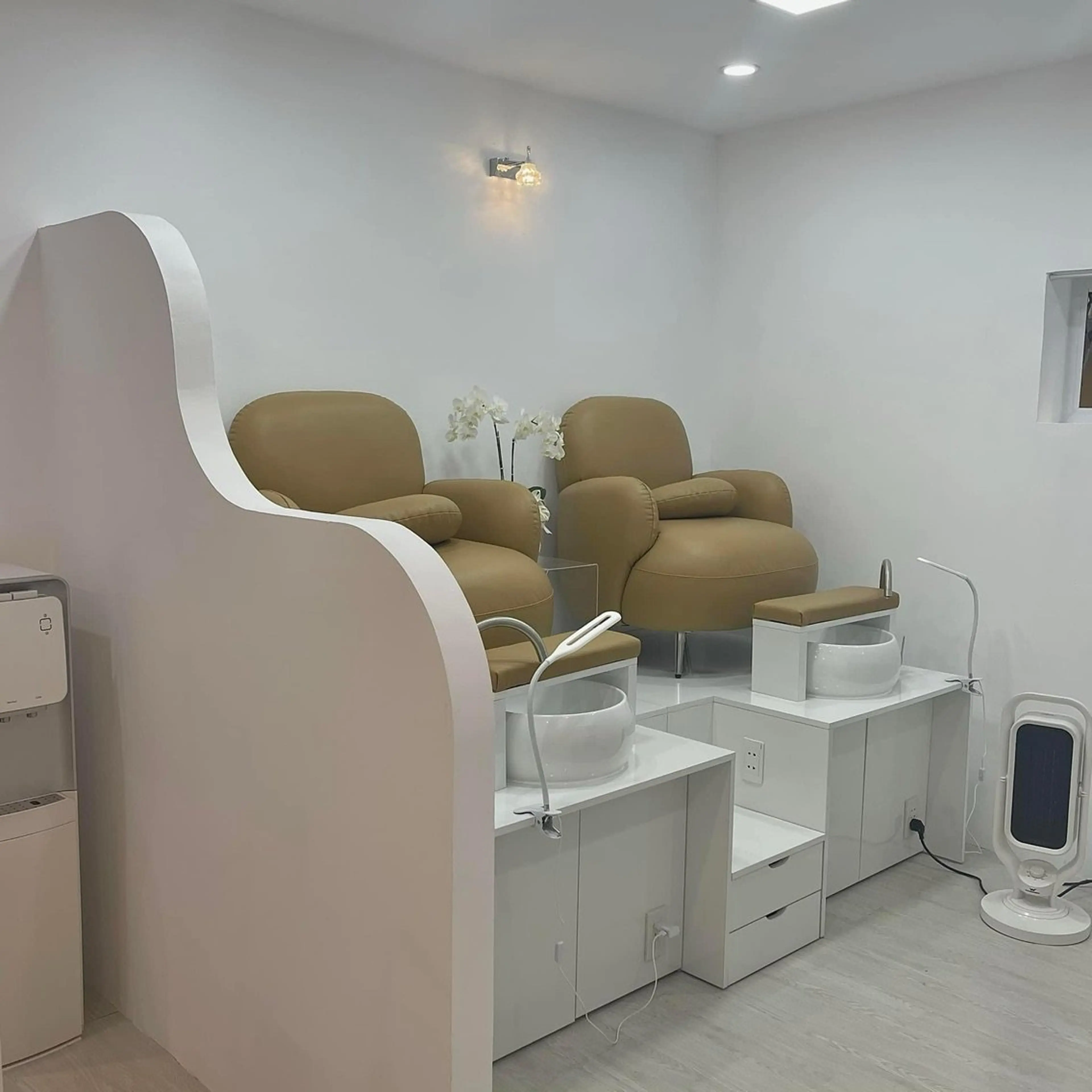 Lisa Nailの内観・外観3