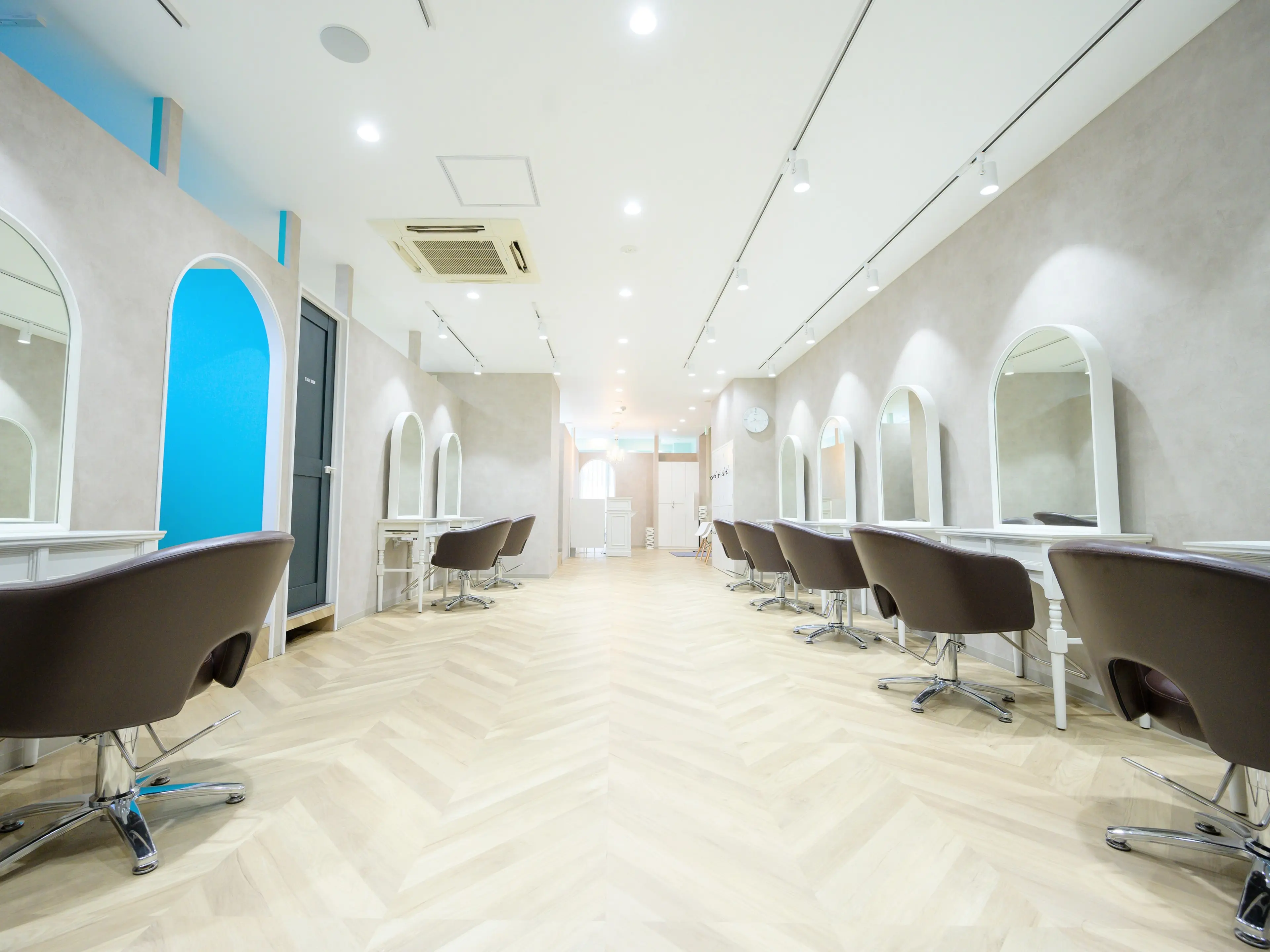 amie高崎店【アミ】の内観・外観1