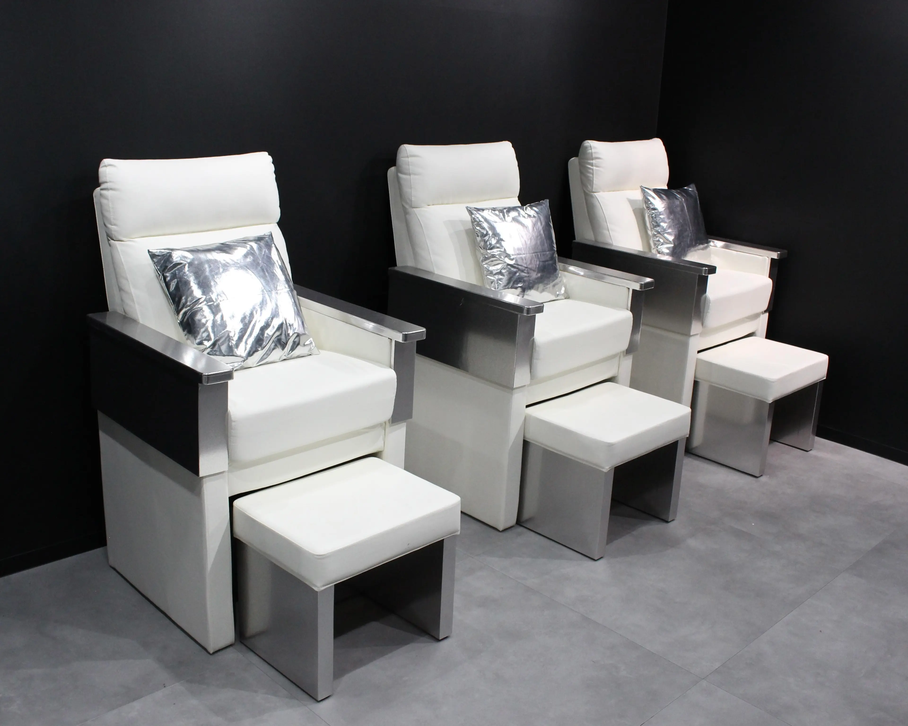 ネイルサロンCleo【クレオ】名古屋駅店の内観・外観3