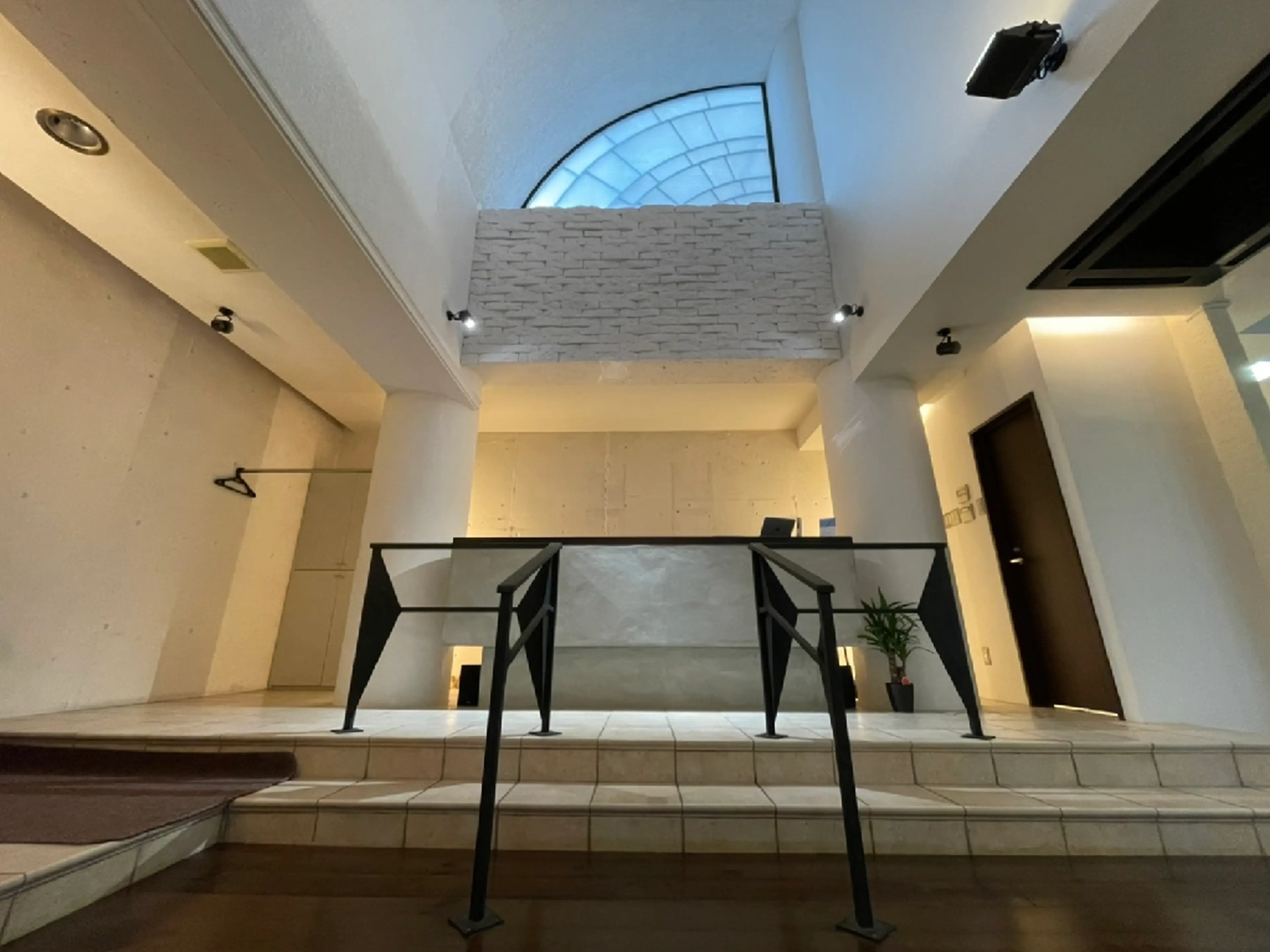 SUNDAYS TOKYO-OSAKAの内観・外観2