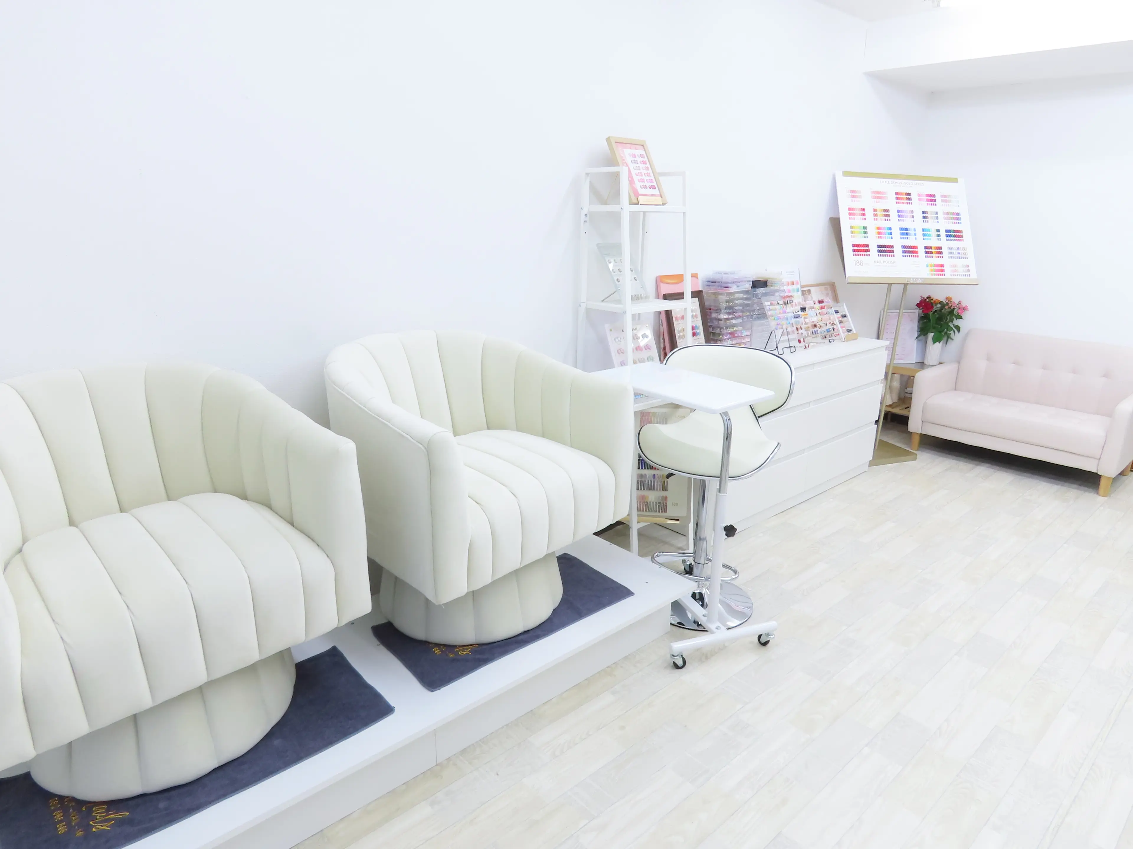 28ネイルサロン阿佐ヶ谷の内観・外観2