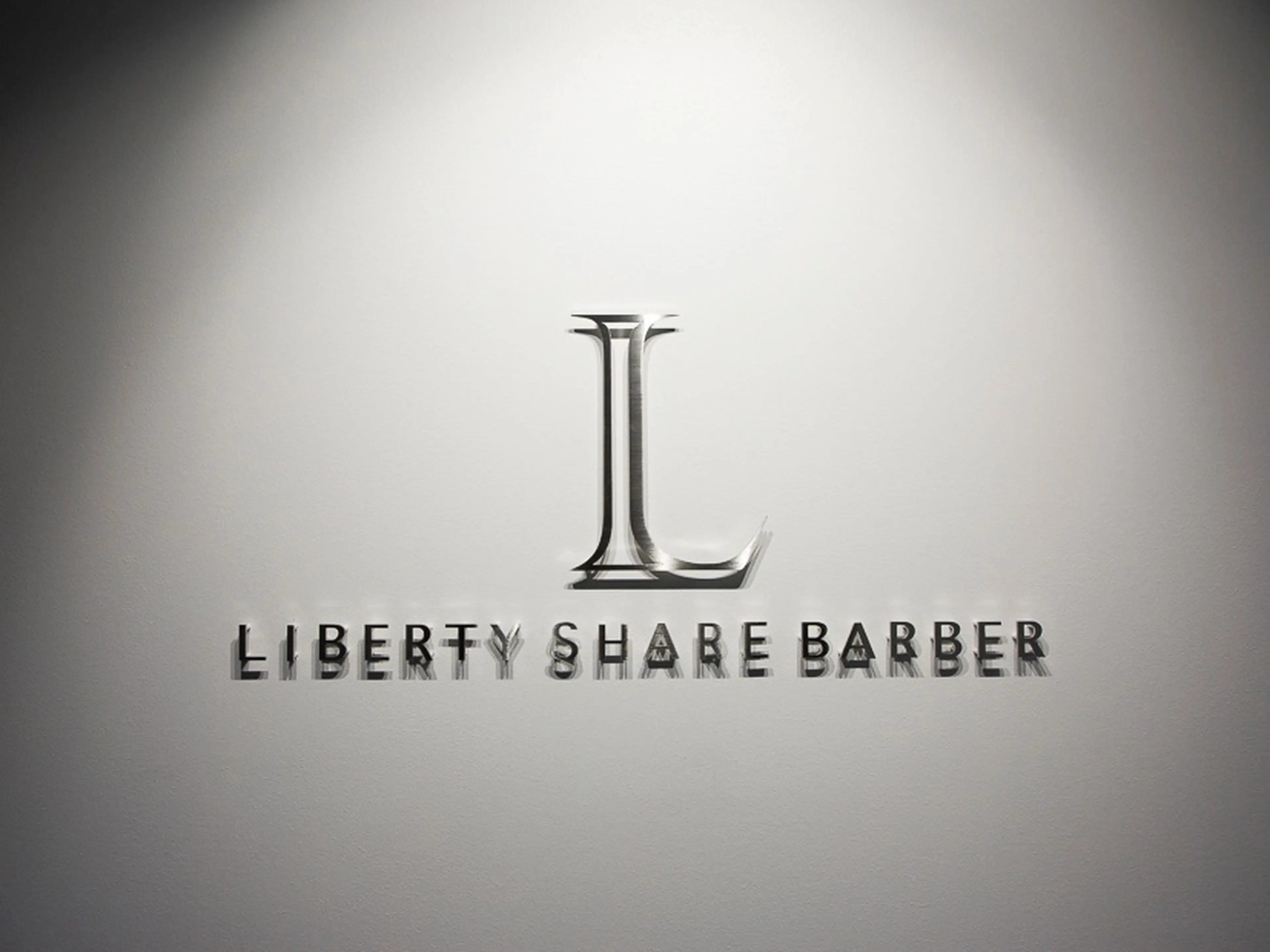 LIBERTY SHARE BARBERの内観・外観1