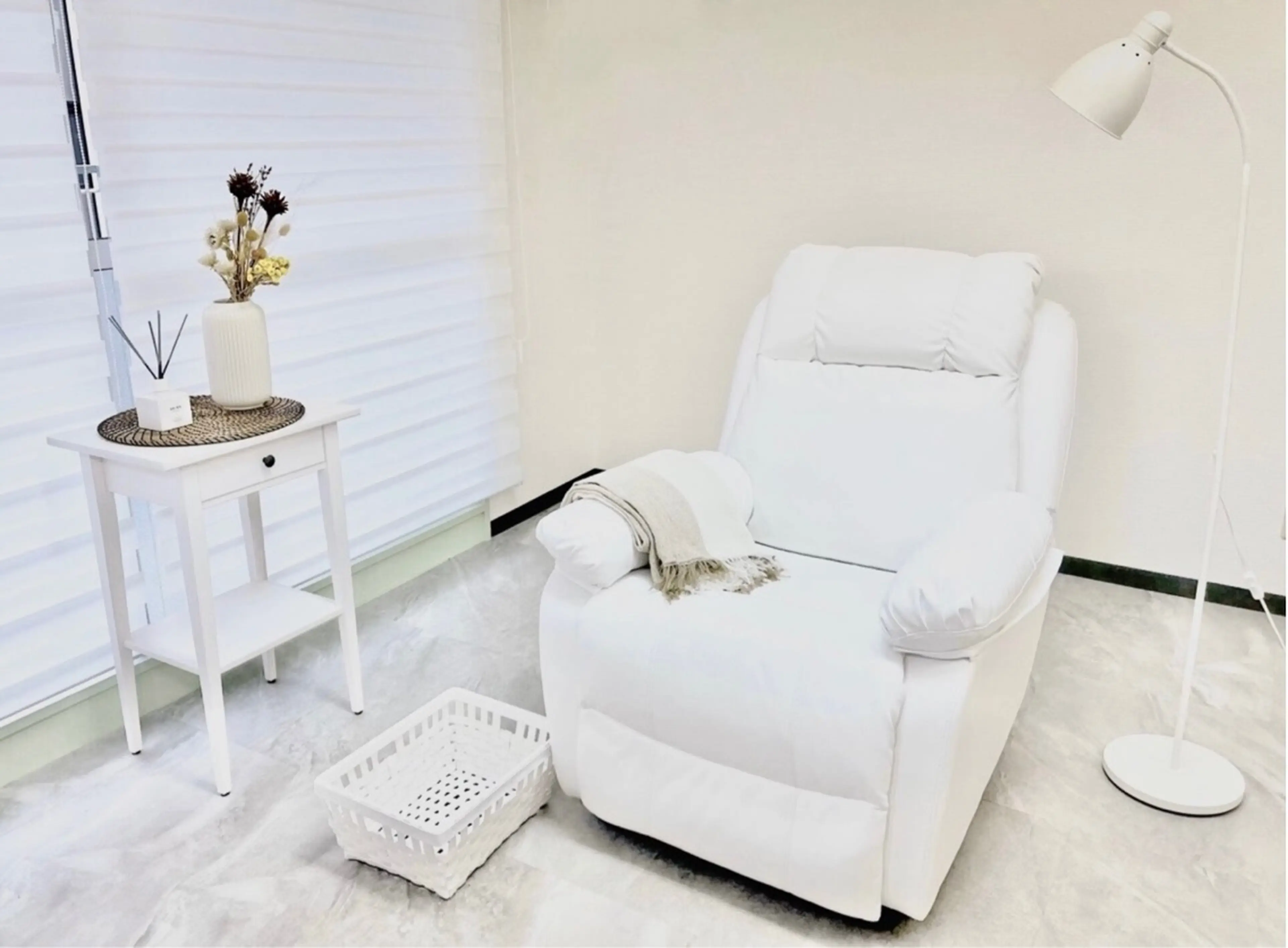 アイブロウサロン＆α天神店/眉毛専門店/眉毛サロン/眉毛ワックス/間引き/天神駅/福岡市中央区の内観・外観1