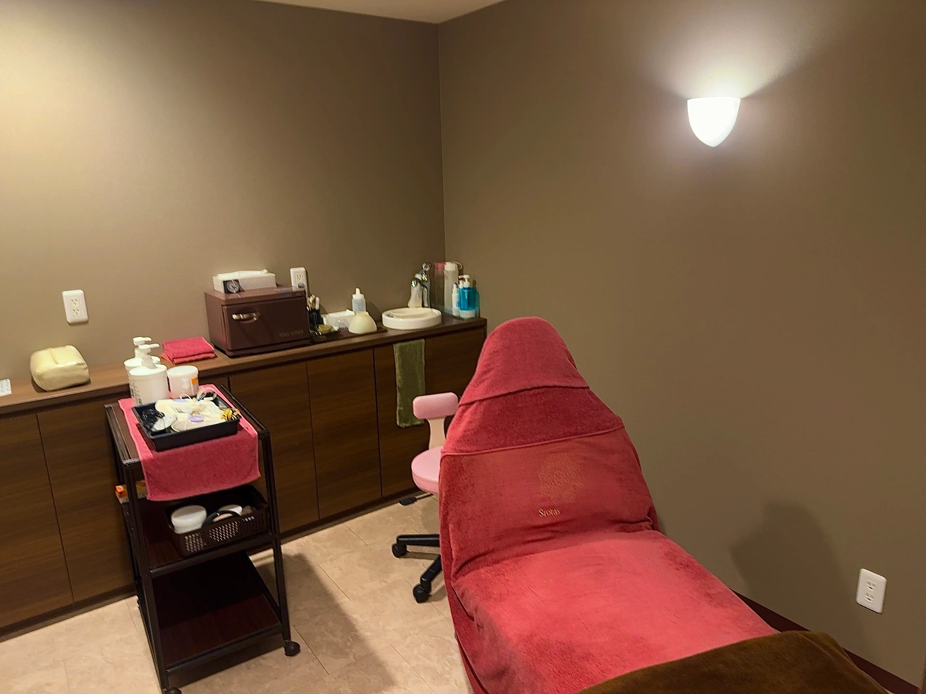 エステティックRAYVIS青森店の内観・外観2